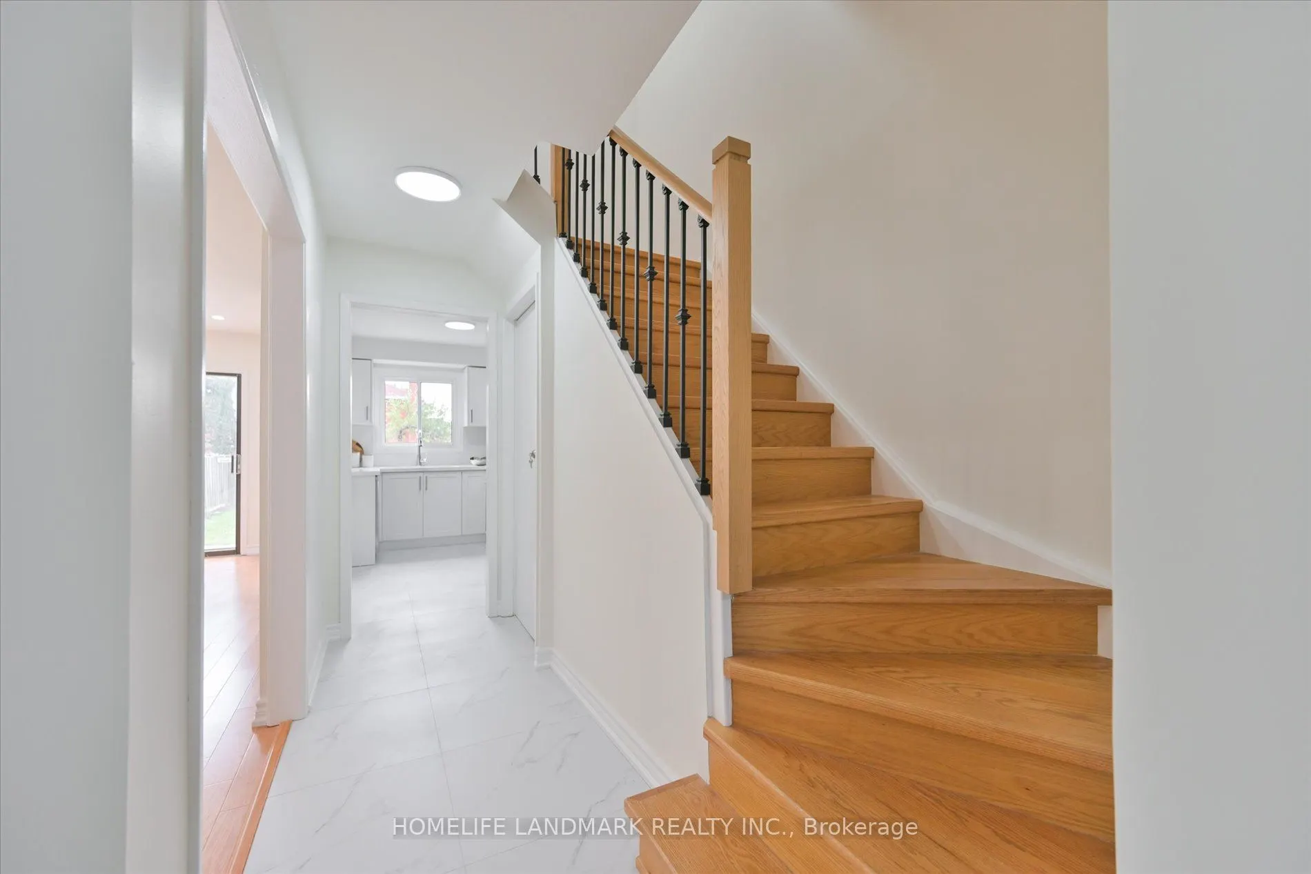208 Woodhall Road