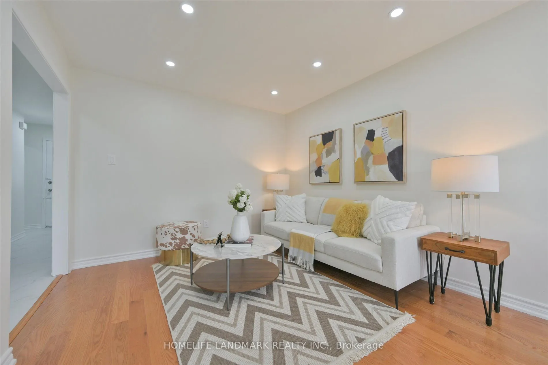 208 Woodhall Road