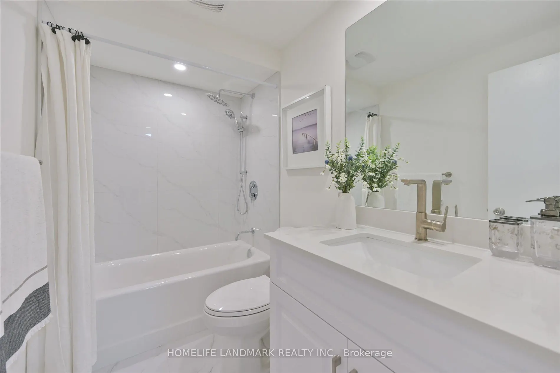 208 Woodhall Road