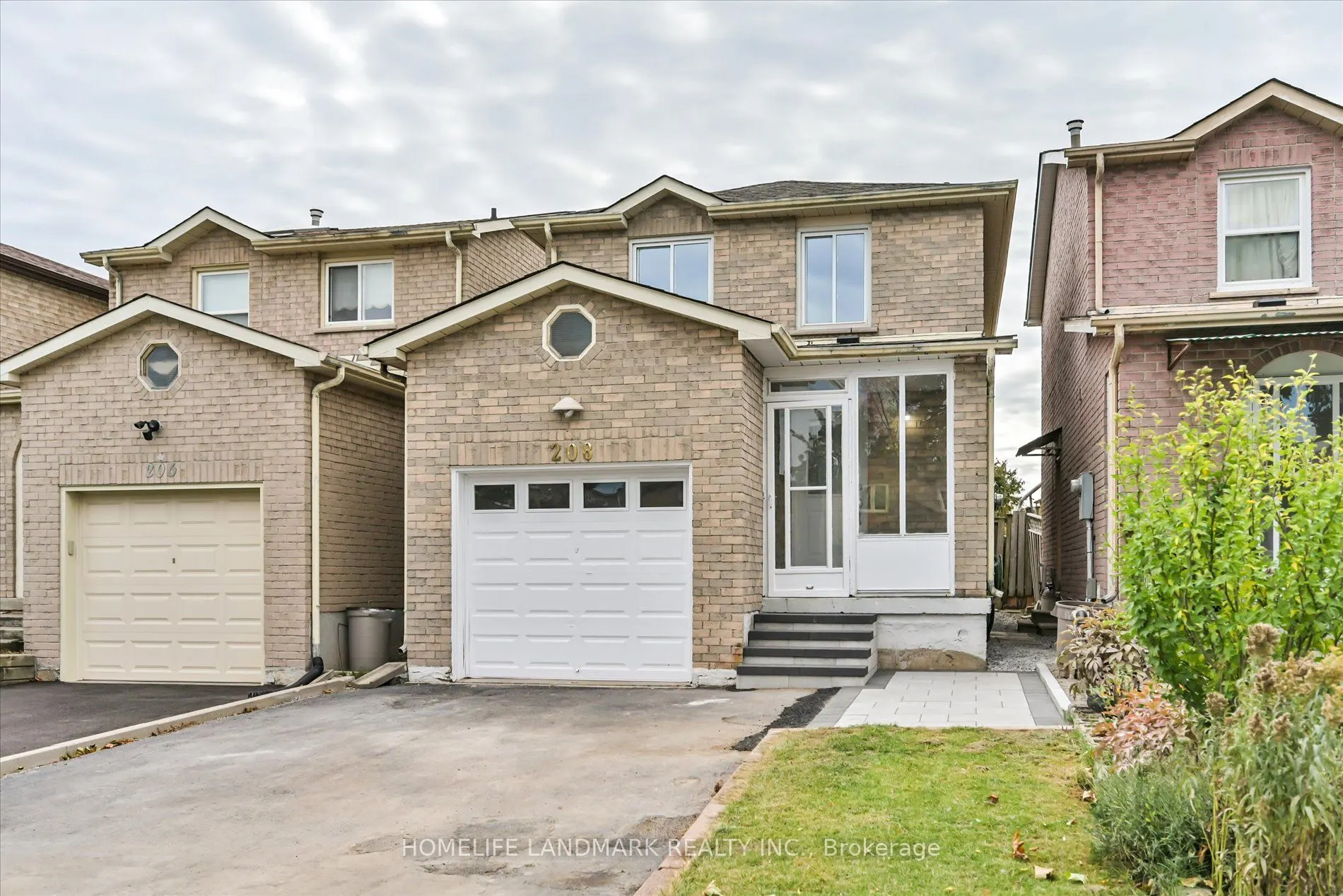 208 Woodhall Road