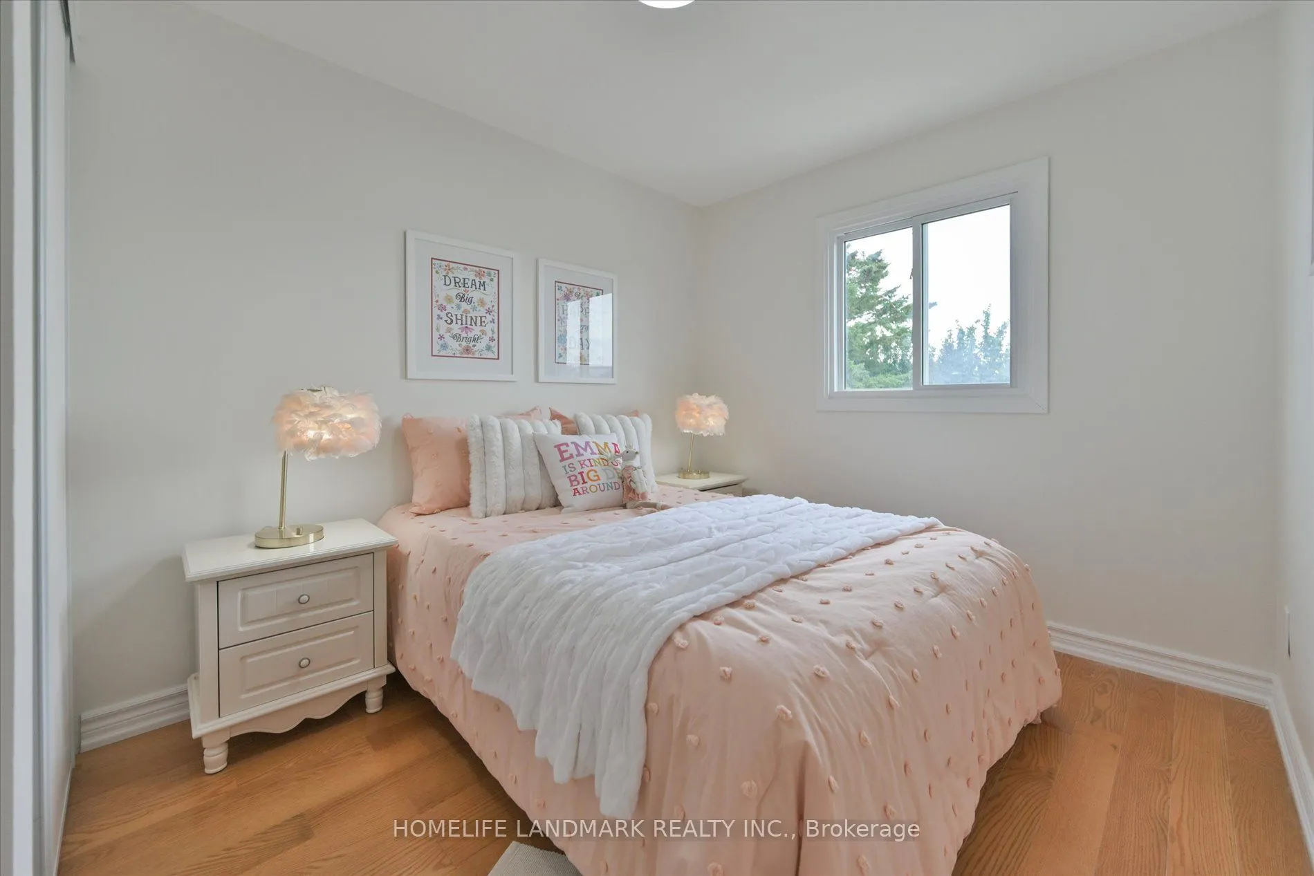 208 Woodhall Road