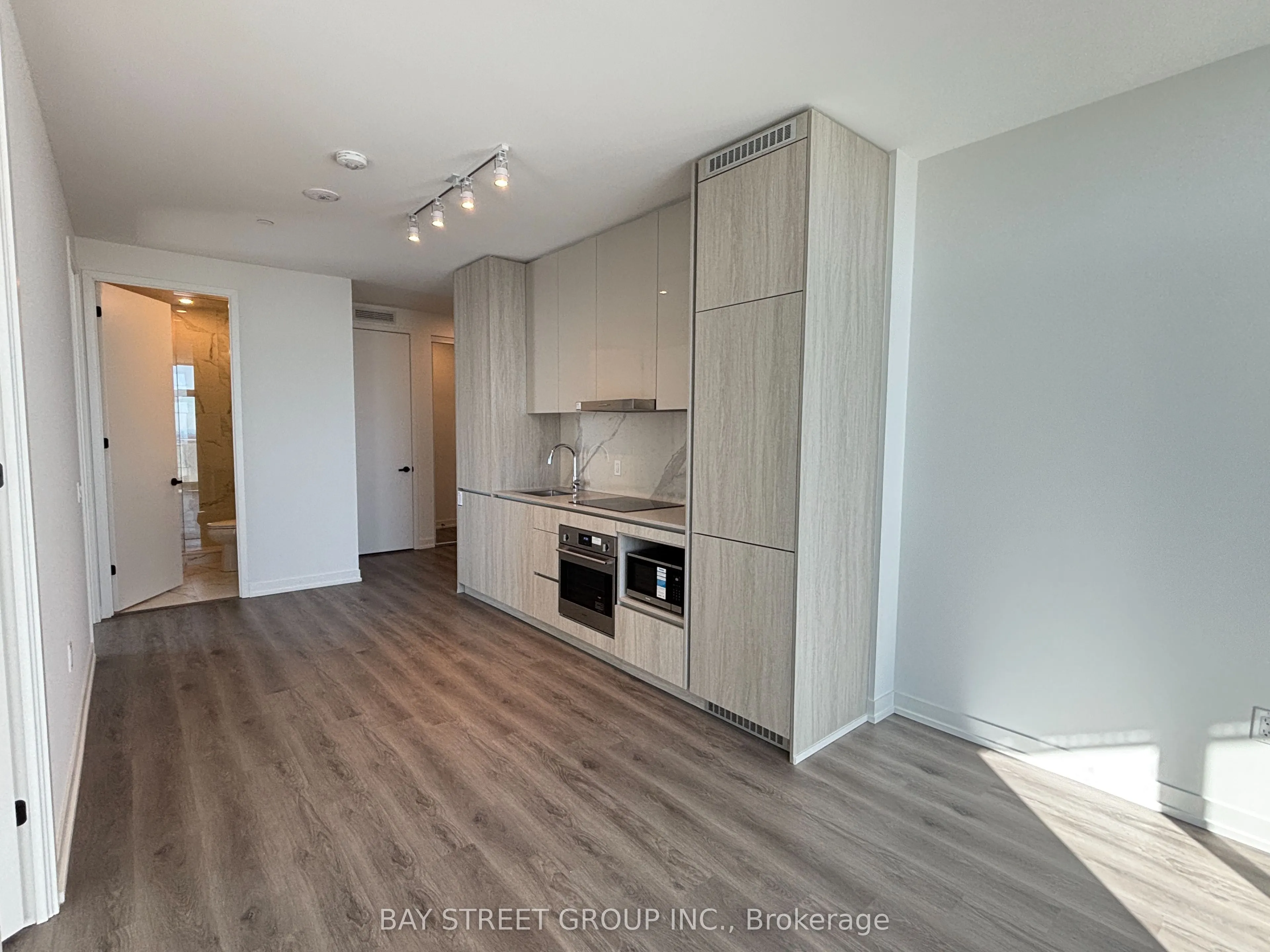 28 Interchange Way, #4612
