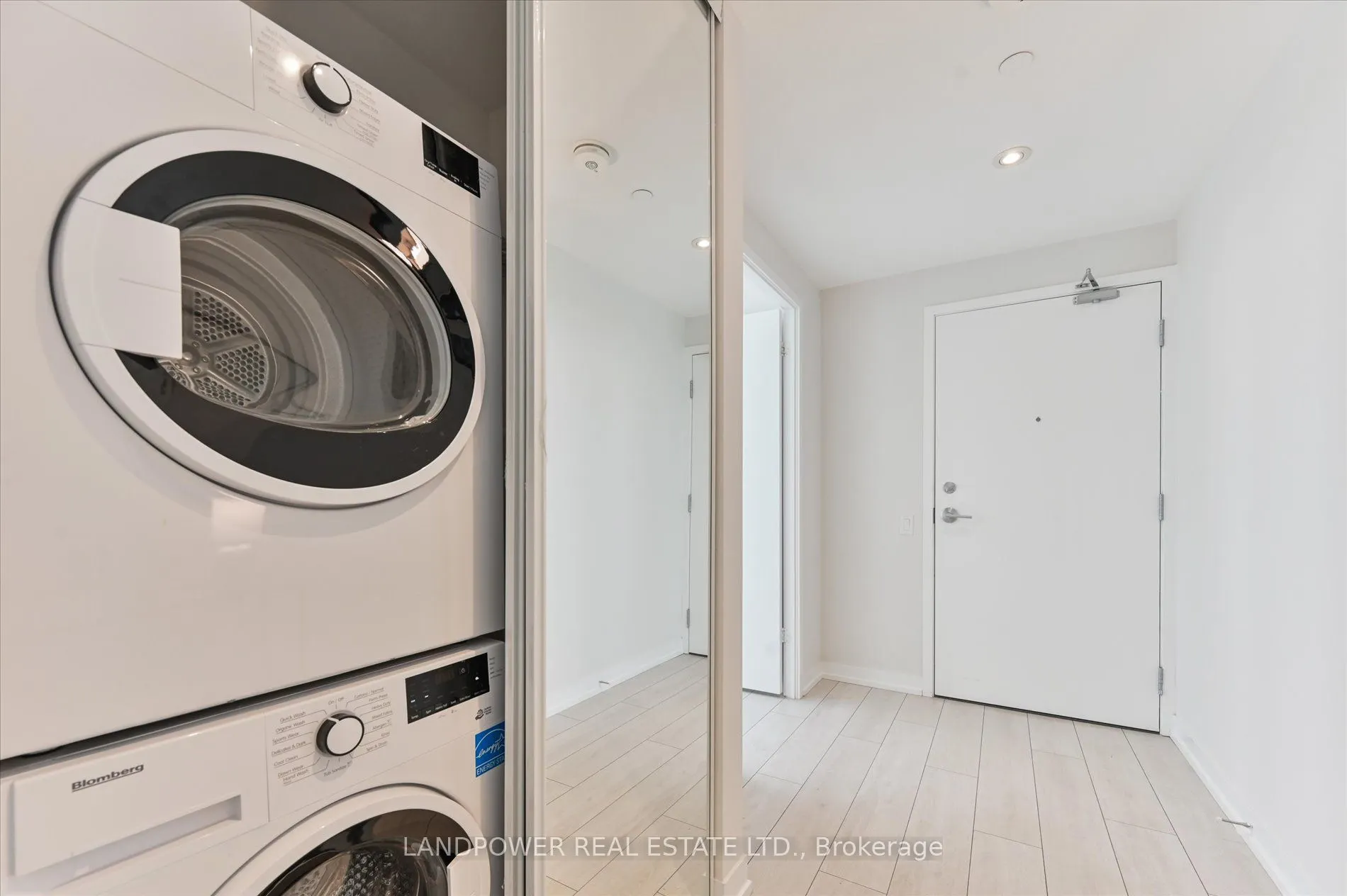 5 Buttermill Avenue, #1602