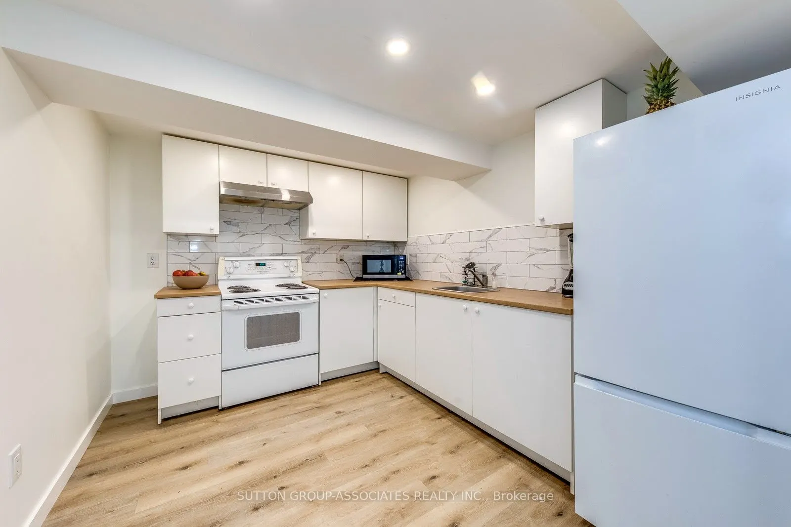 1 Laurentide Avenue