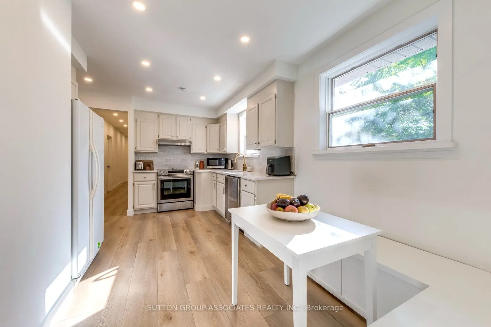 1 Laurentide Avenue