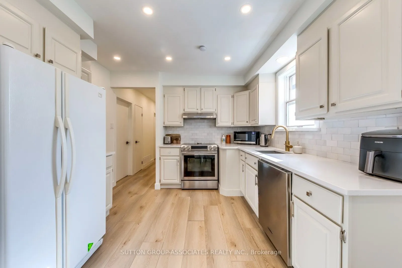 1 Laurentide Avenue