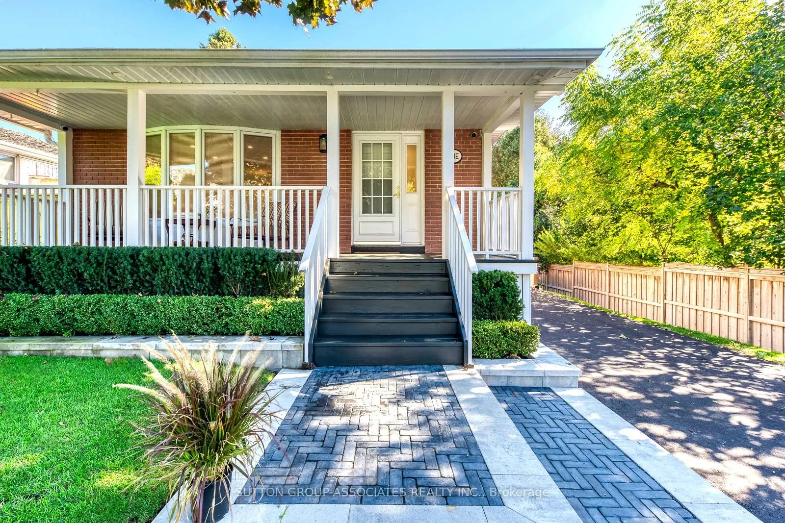 1 Laurentide Avenue