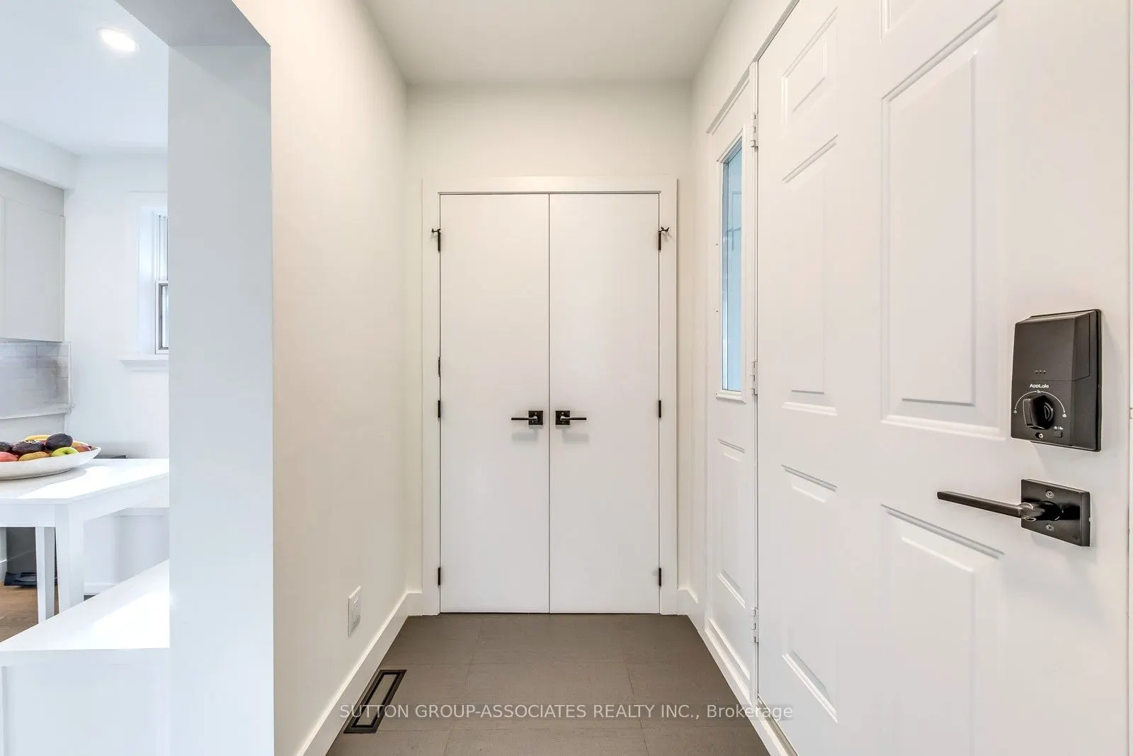 1 Laurentide Avenue