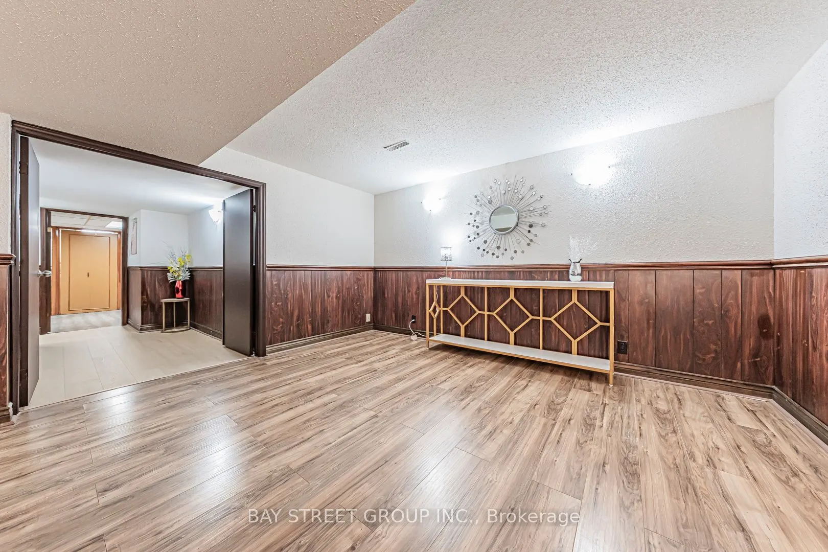 4 Sir Brandiles Place