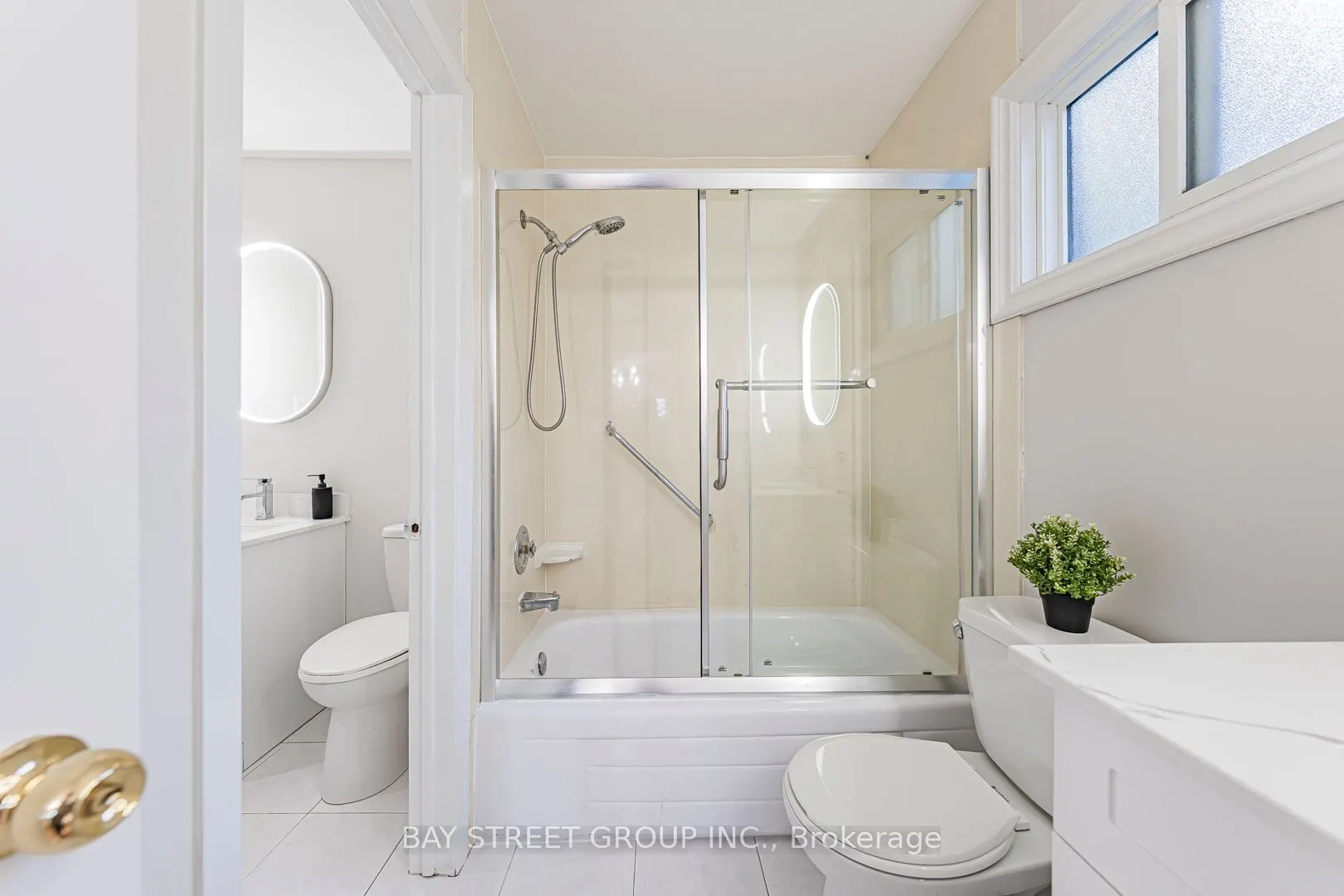 4 Sir Brandiles Place
