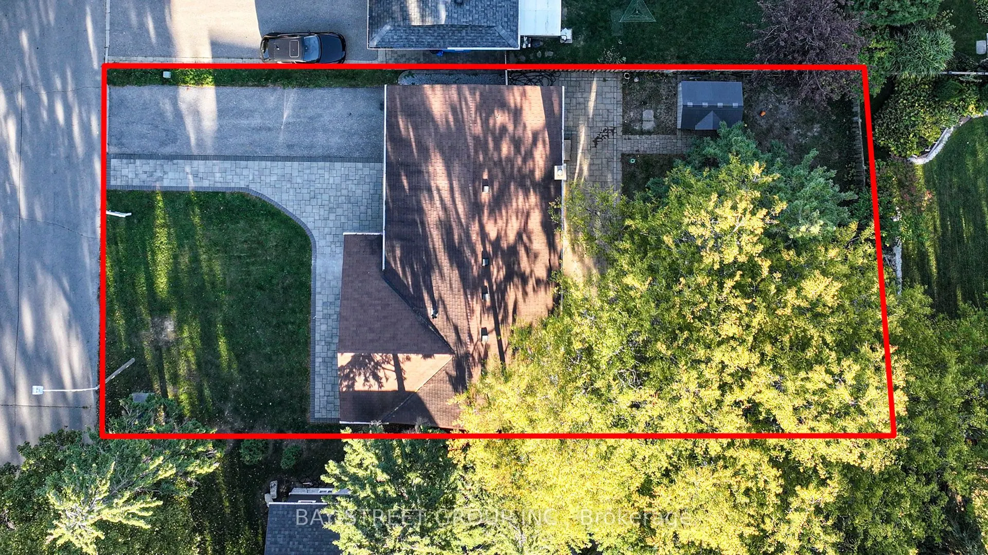 4 Sir Brandiles Place