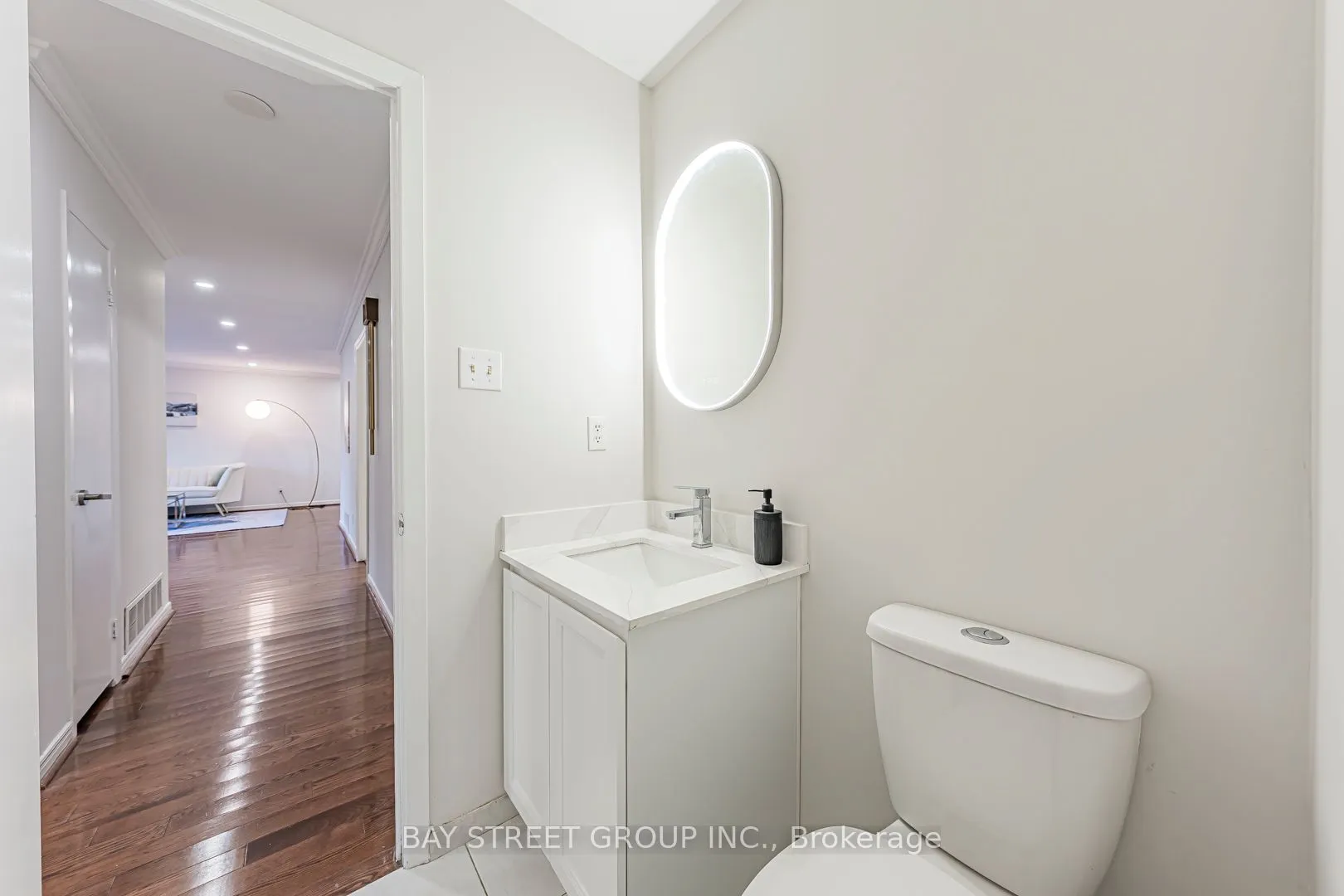 4 Sir Brandiles Place
