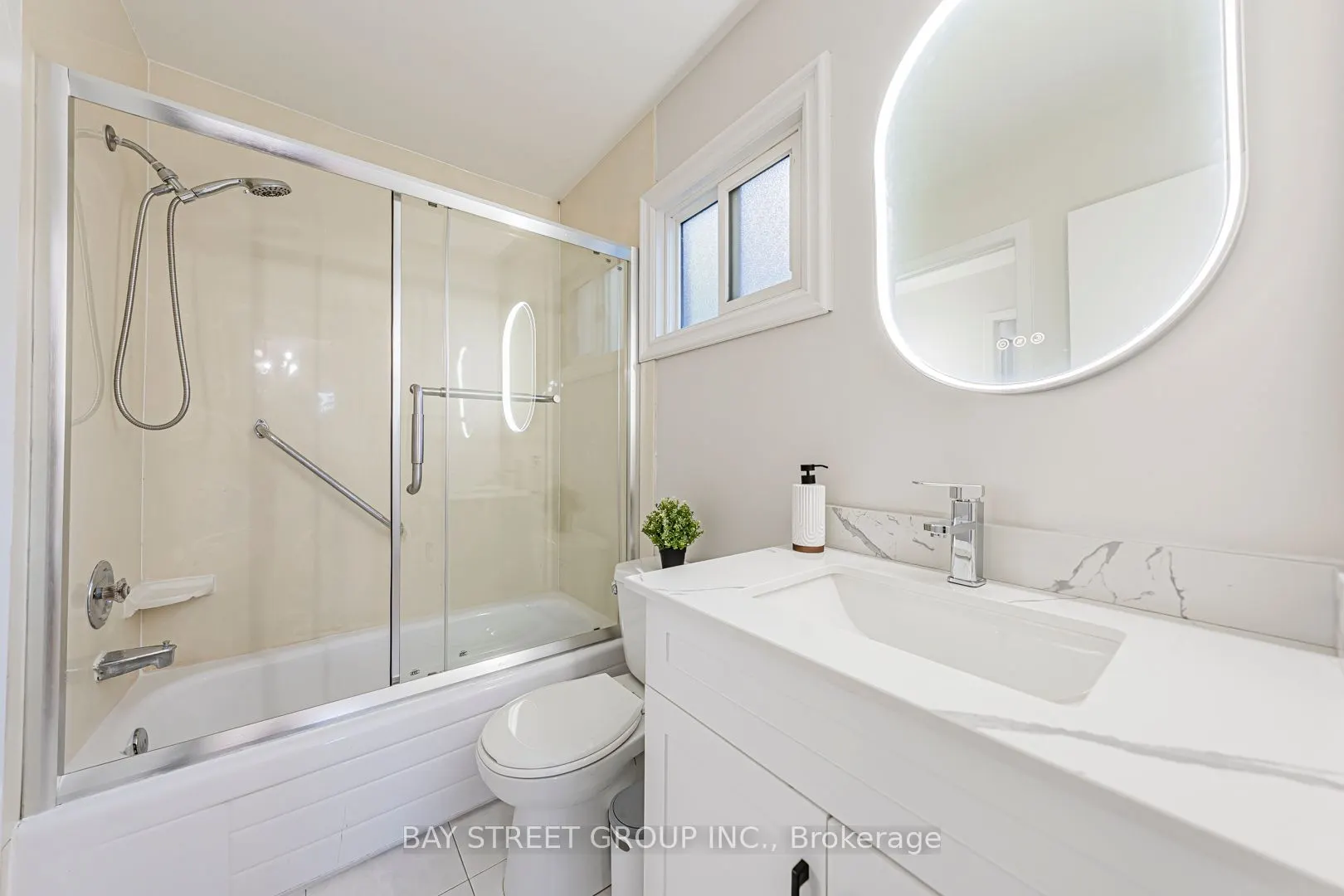 4 Sir Brandiles Place