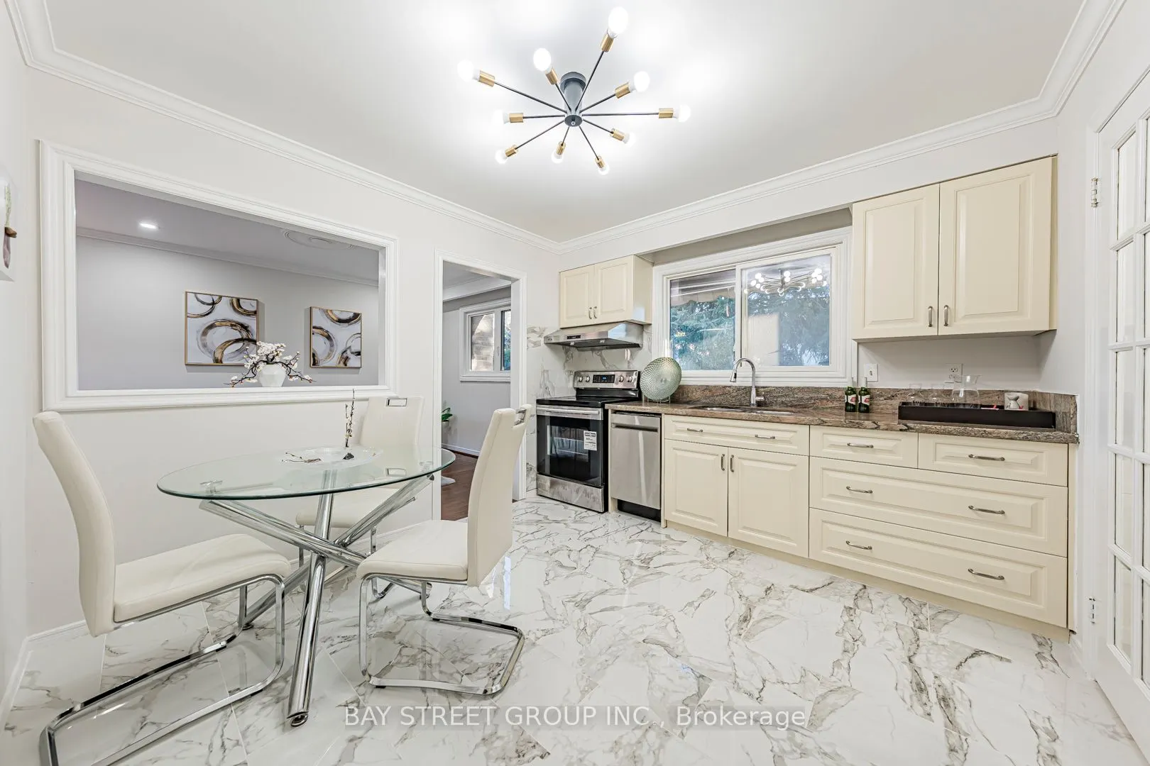 4 Sir Brandiles Place