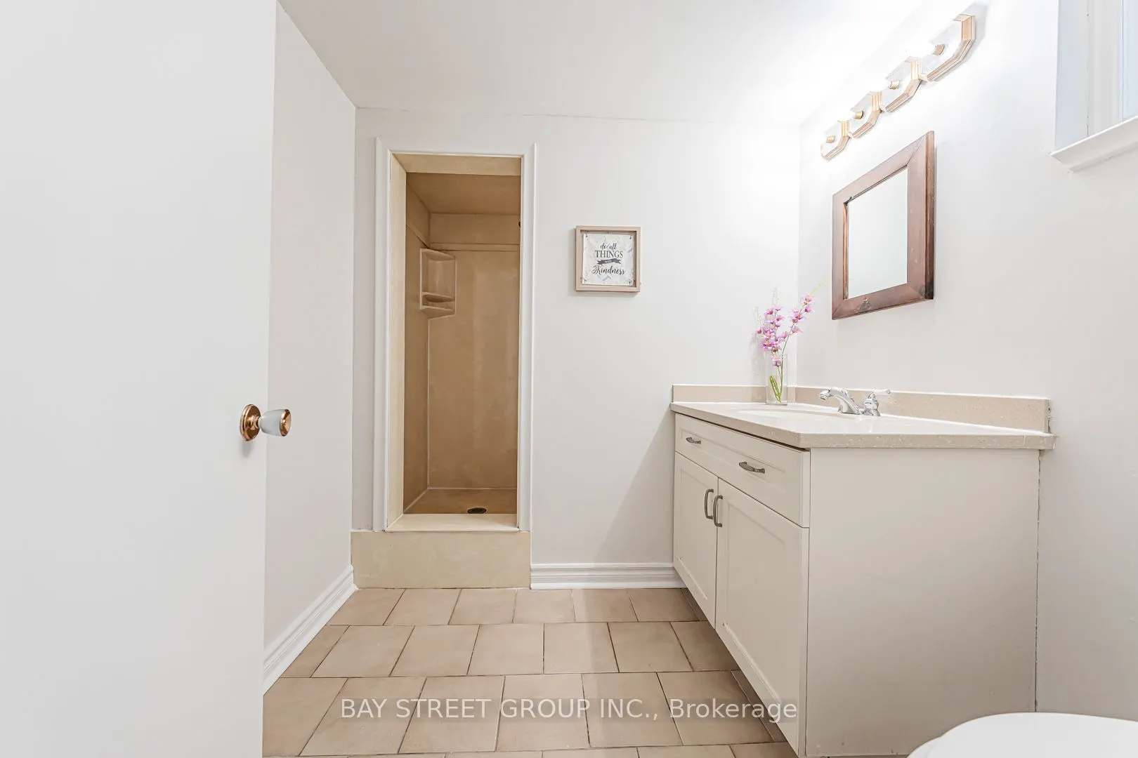 4 Sir Brandiles Place