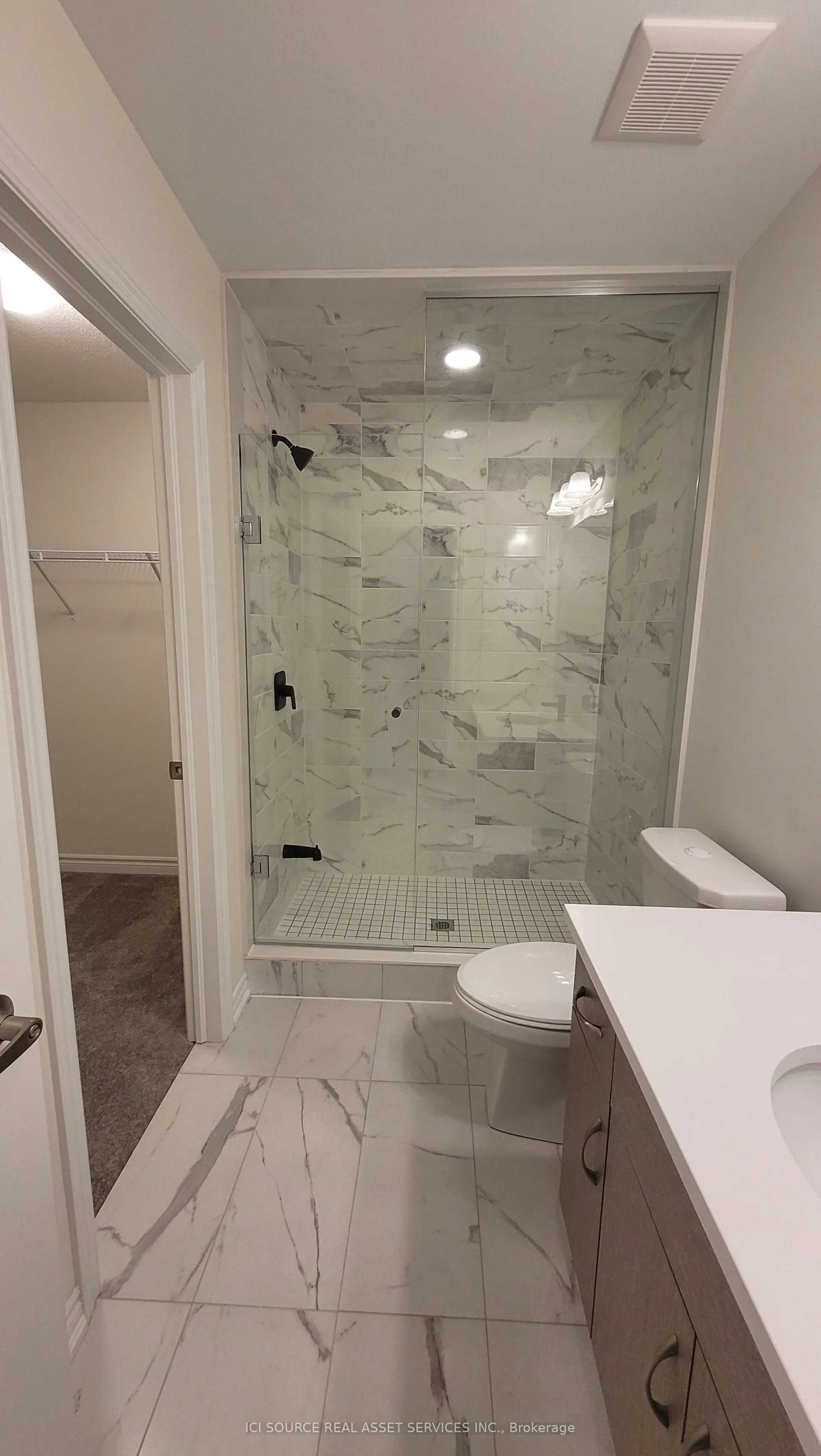 31 Thomas Frisby Jr Crescent