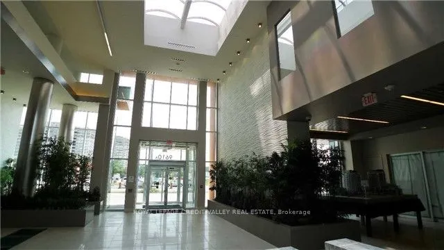 9608 Yonge Street, #901