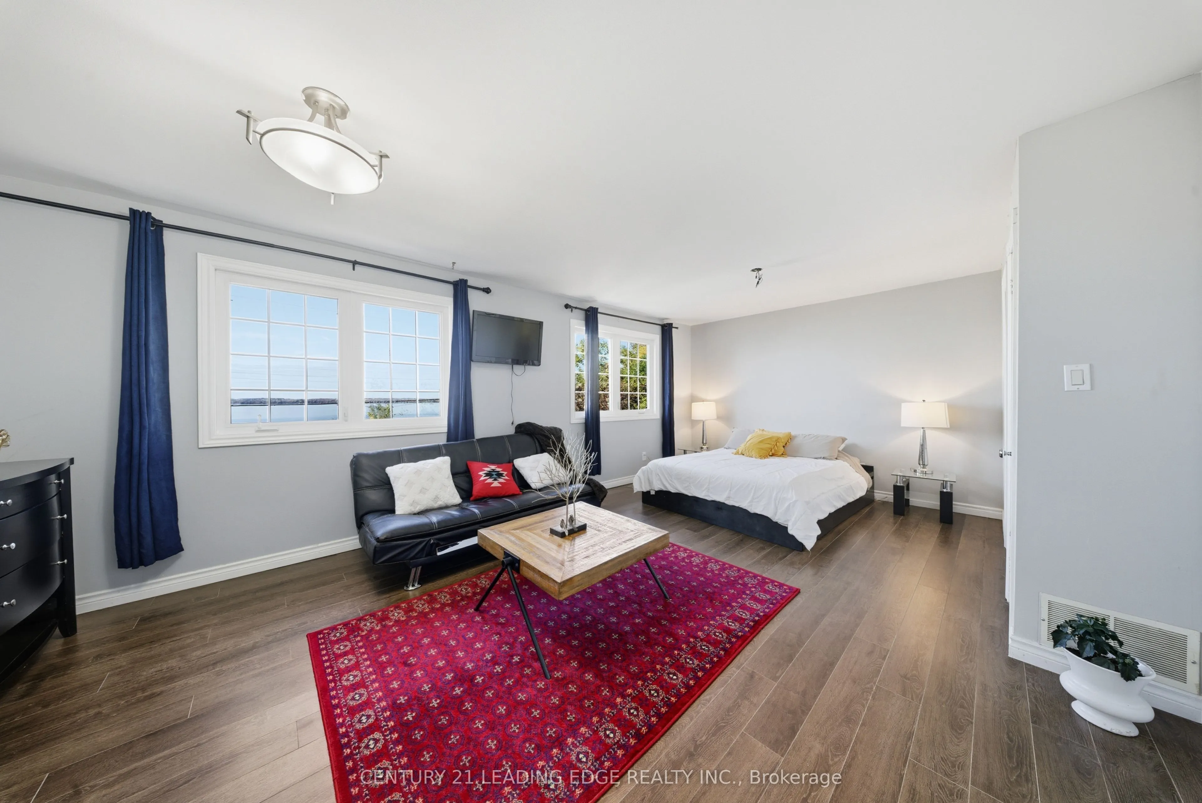 55 Lake Drive N