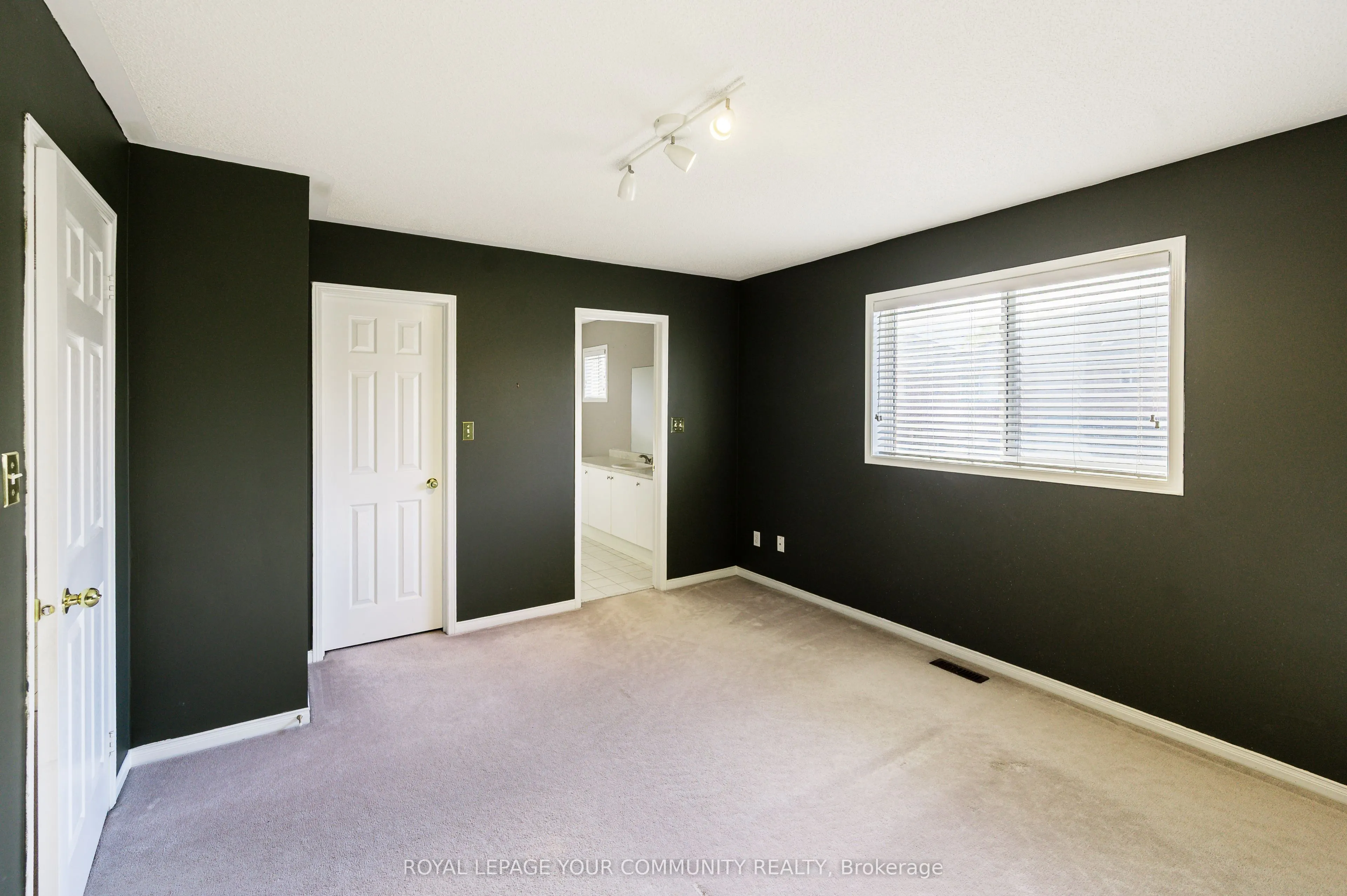 142 Blackthorn Drive