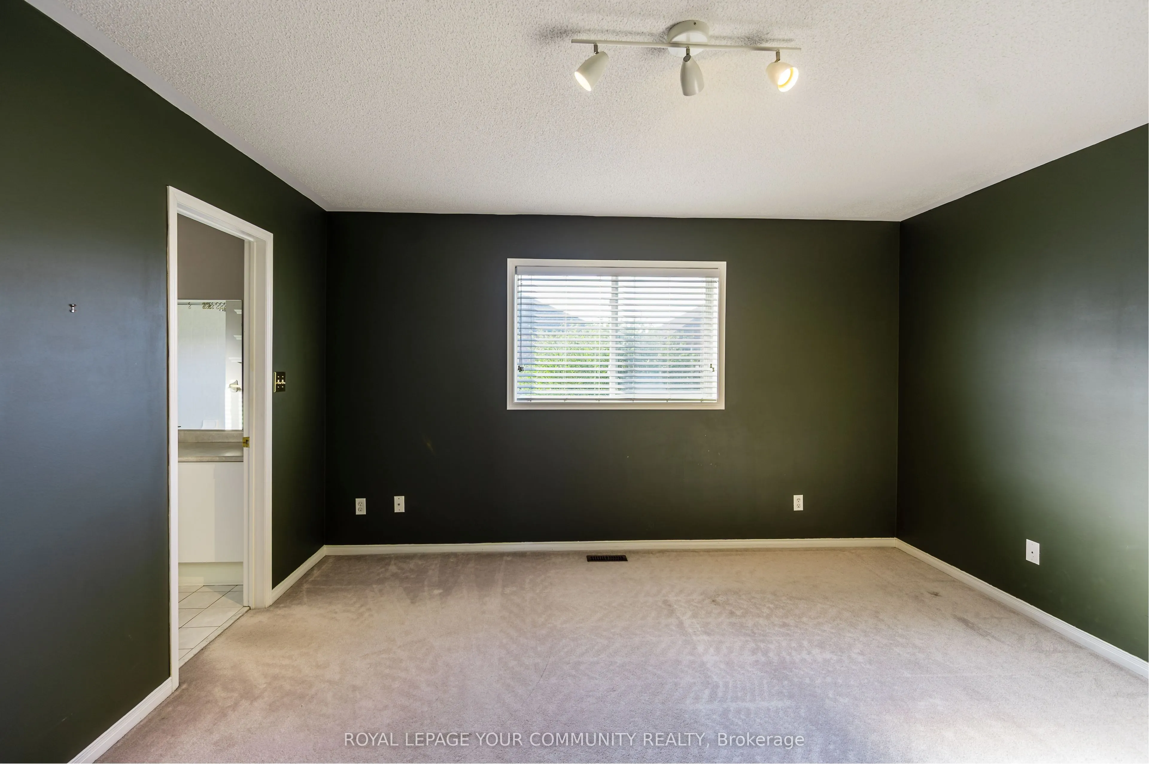 142 Blackthorn Drive