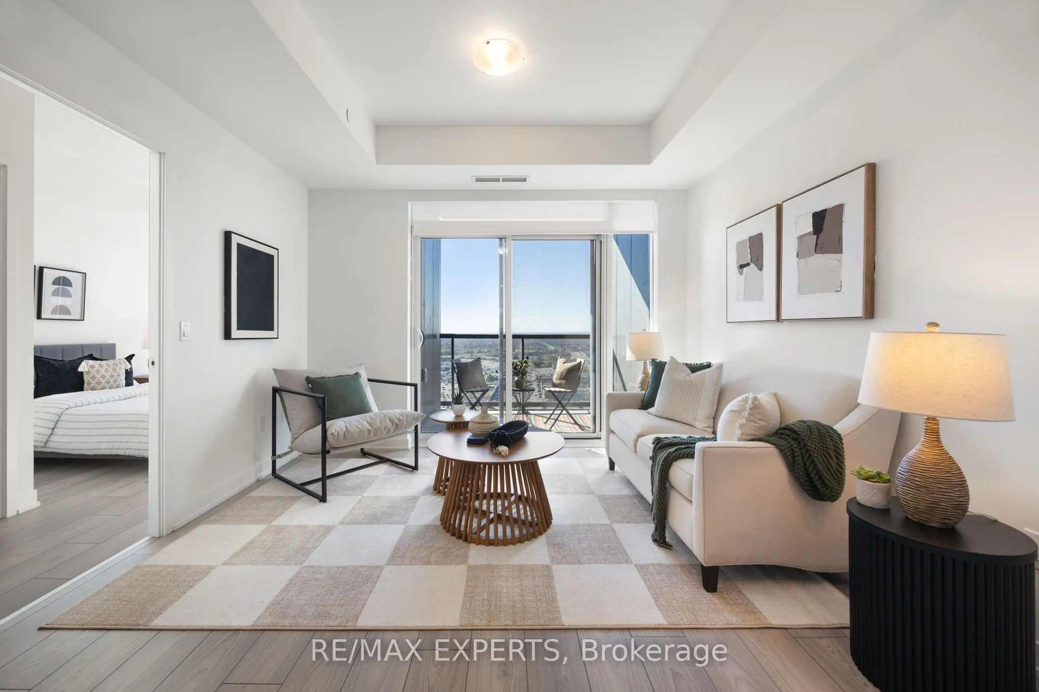 10 Abeja Street, #2521