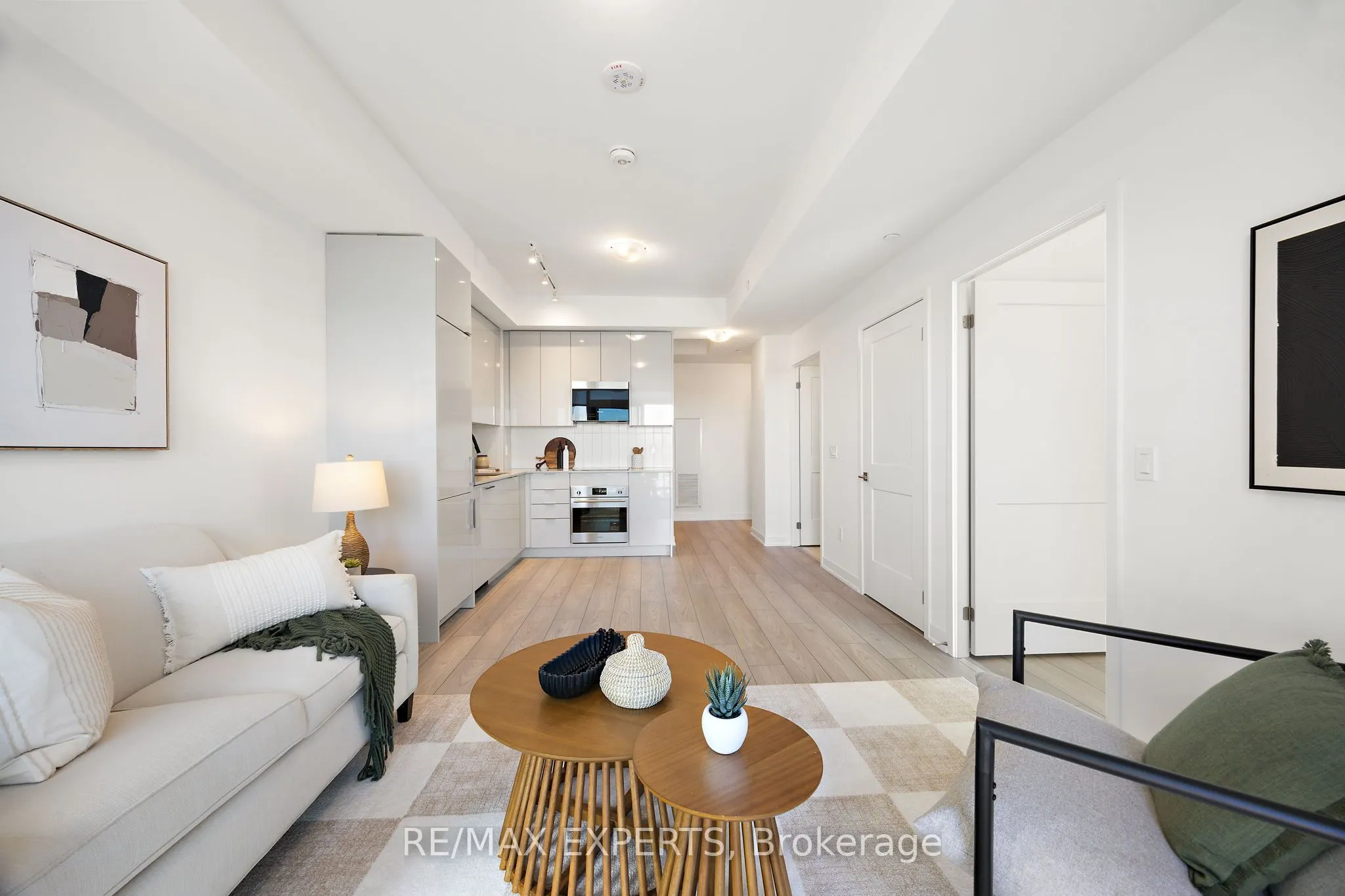 10 Abeja Street, #2521