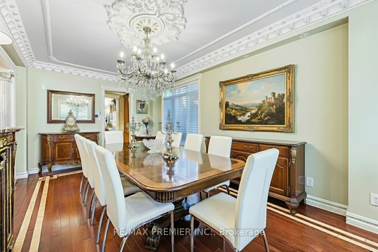111 Arista Gate