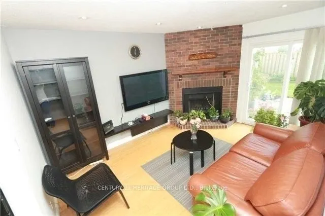 21 Chloe Crescent, #Main