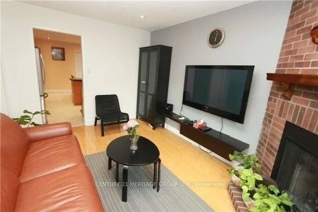 21 Chloe Crescent, #Main