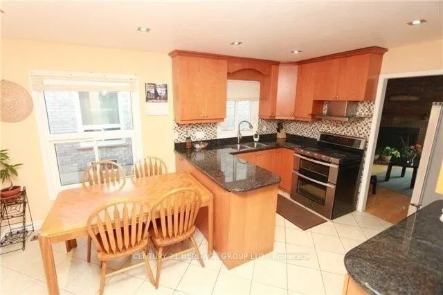 21 Chloe Crescent, #Main