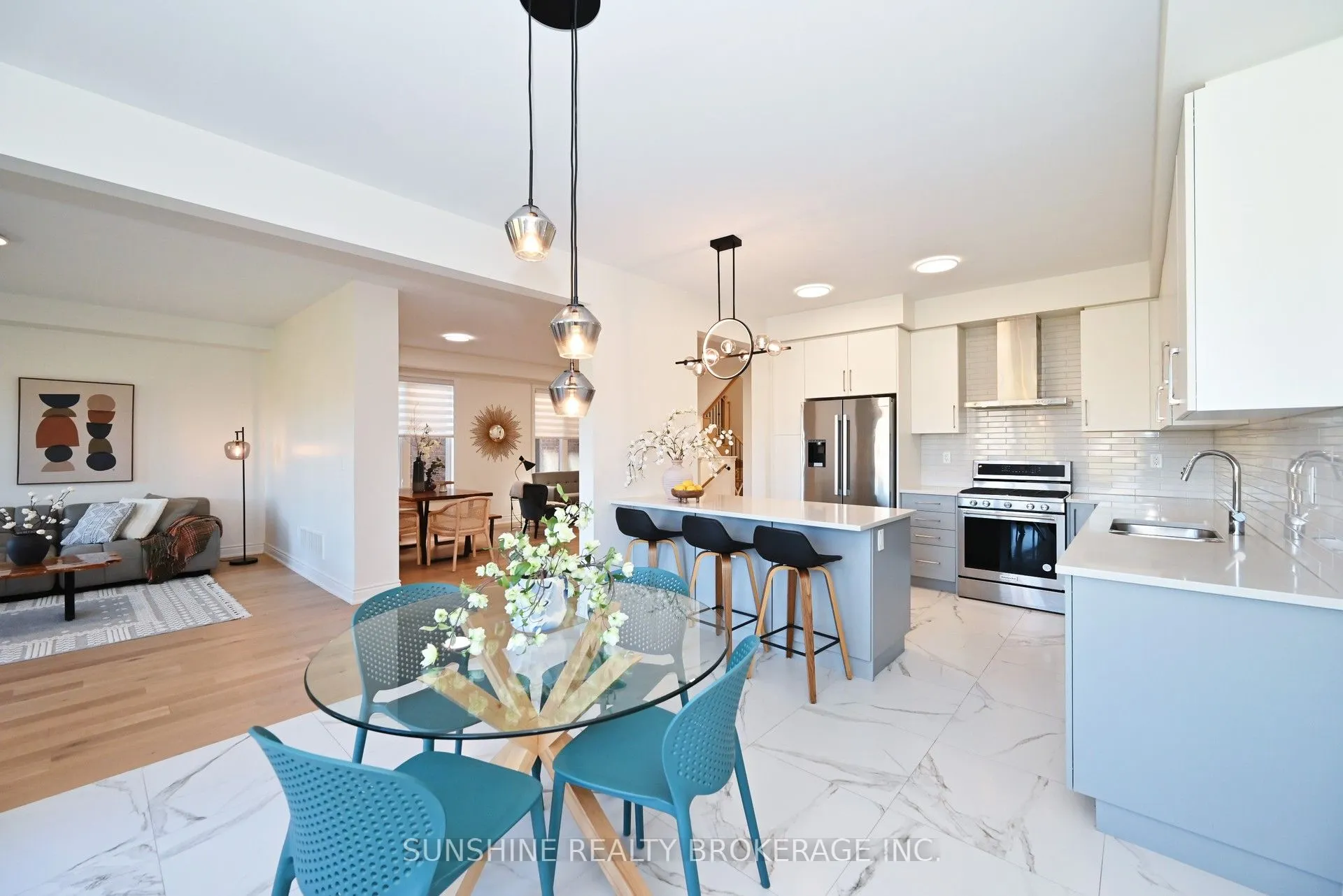 12 Meadow Vista Crescent