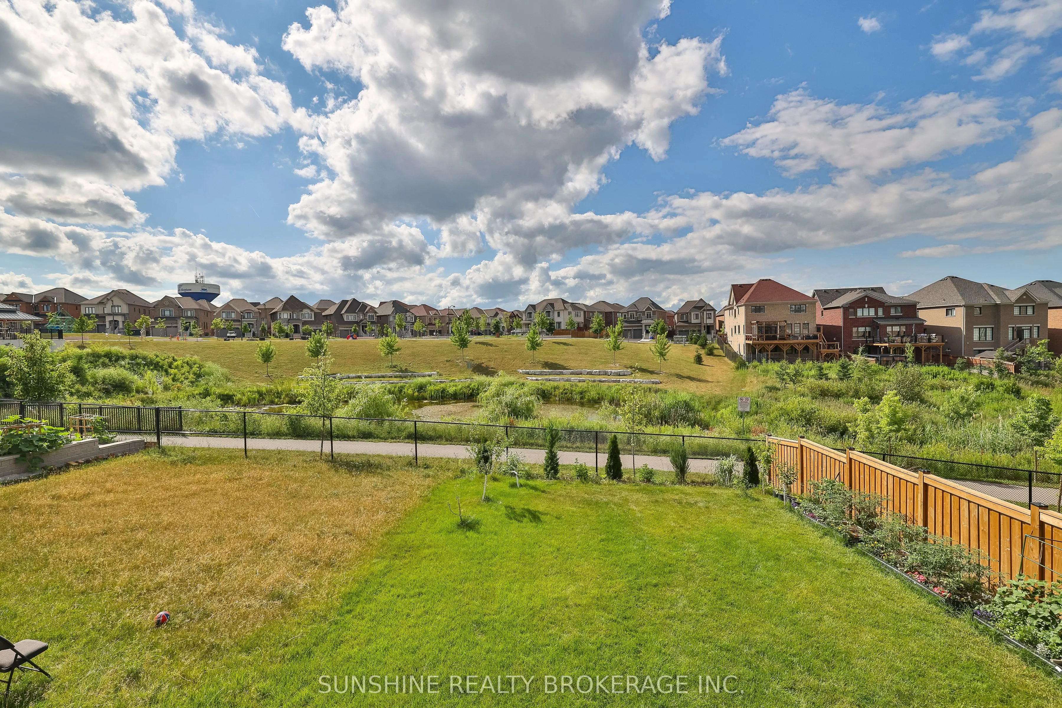 12 Meadow Vista Crescent