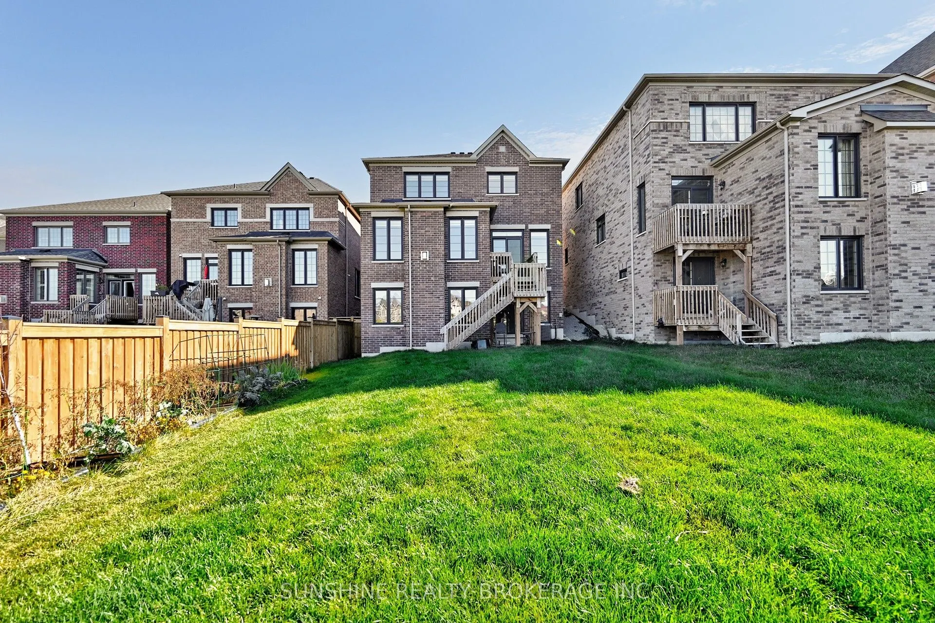 12 Meadow Vista Crescent