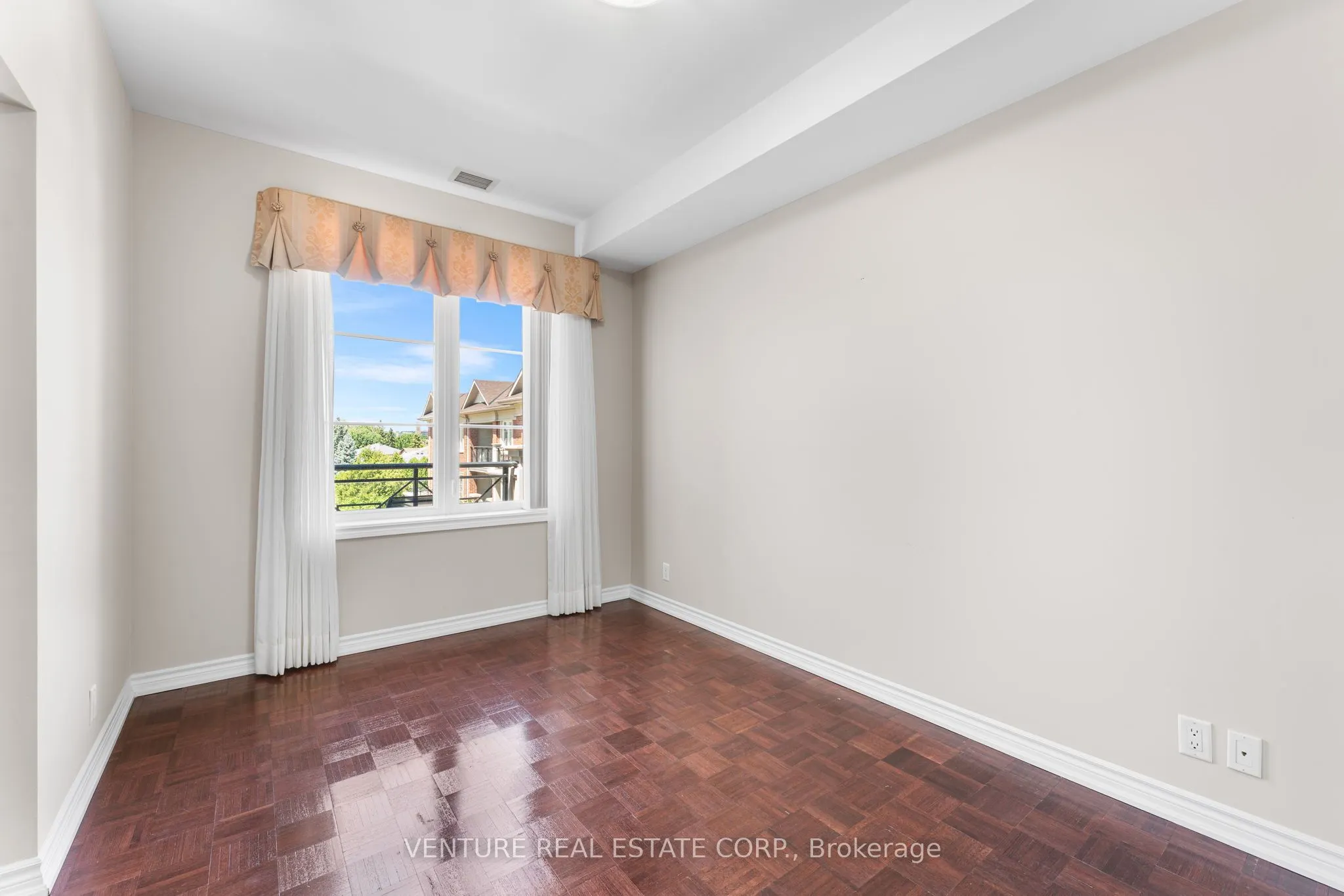 9519 Keele Street, #302