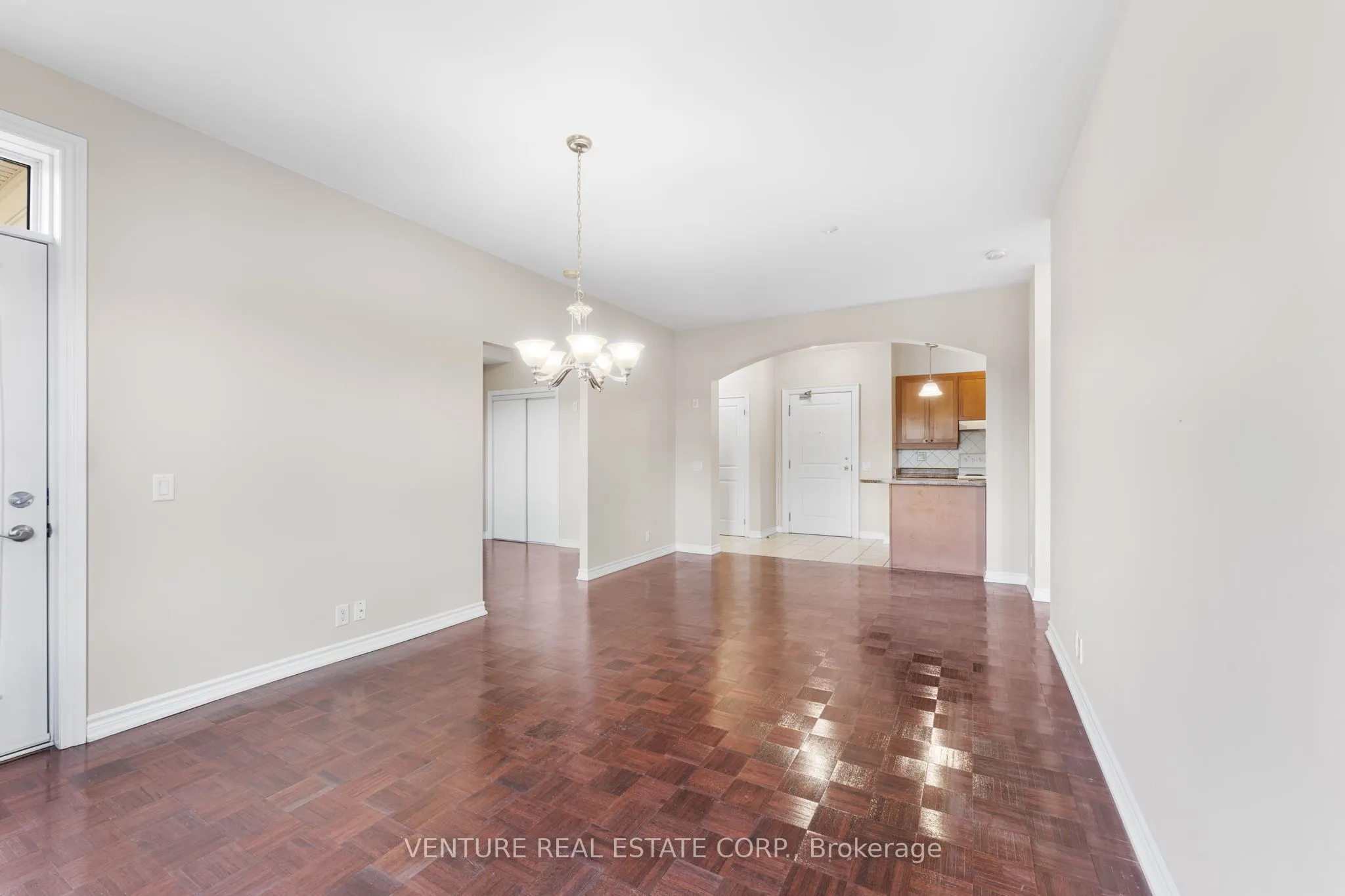 9519 Keele Street, #302