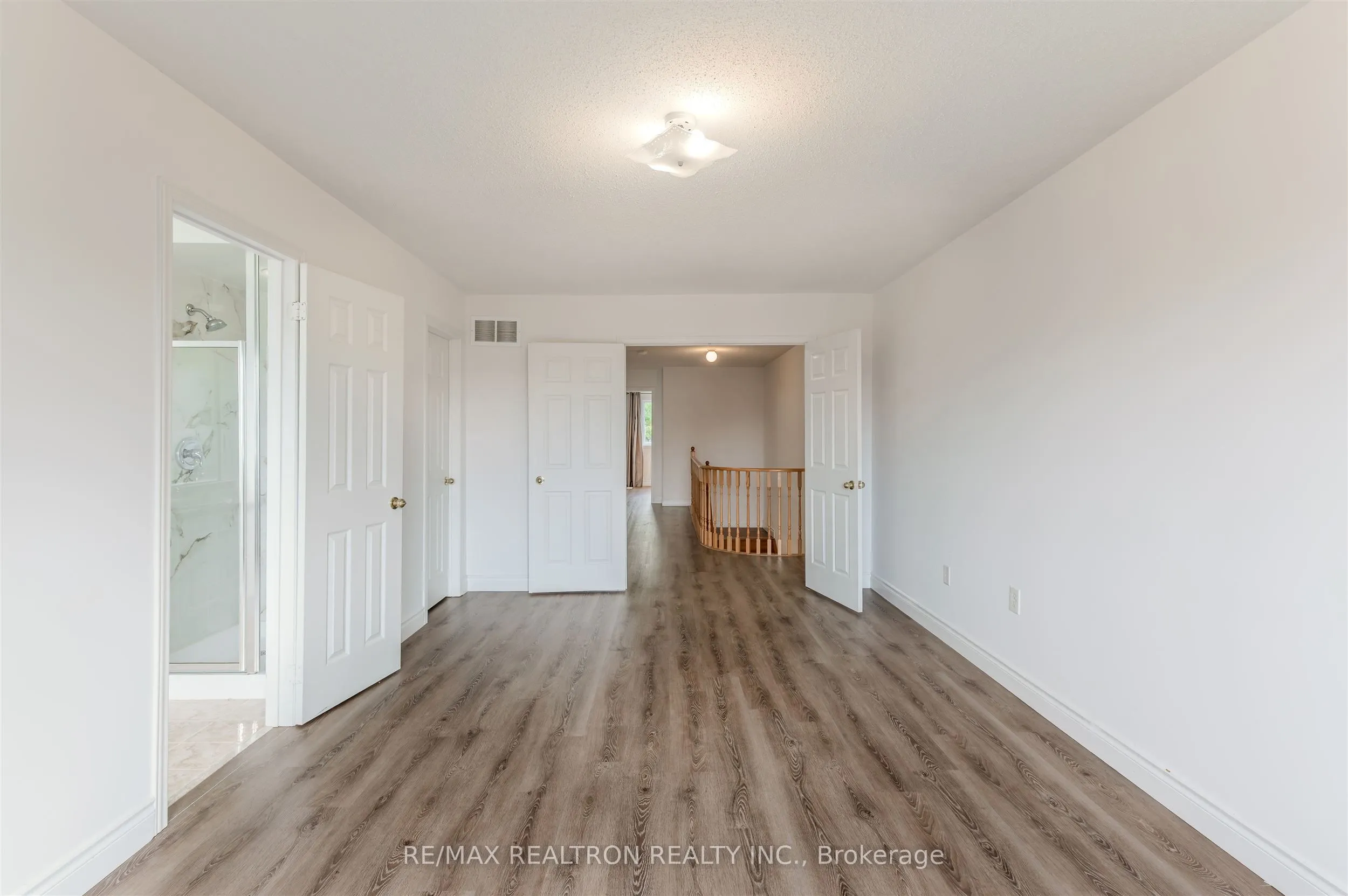76 Argento Crescent