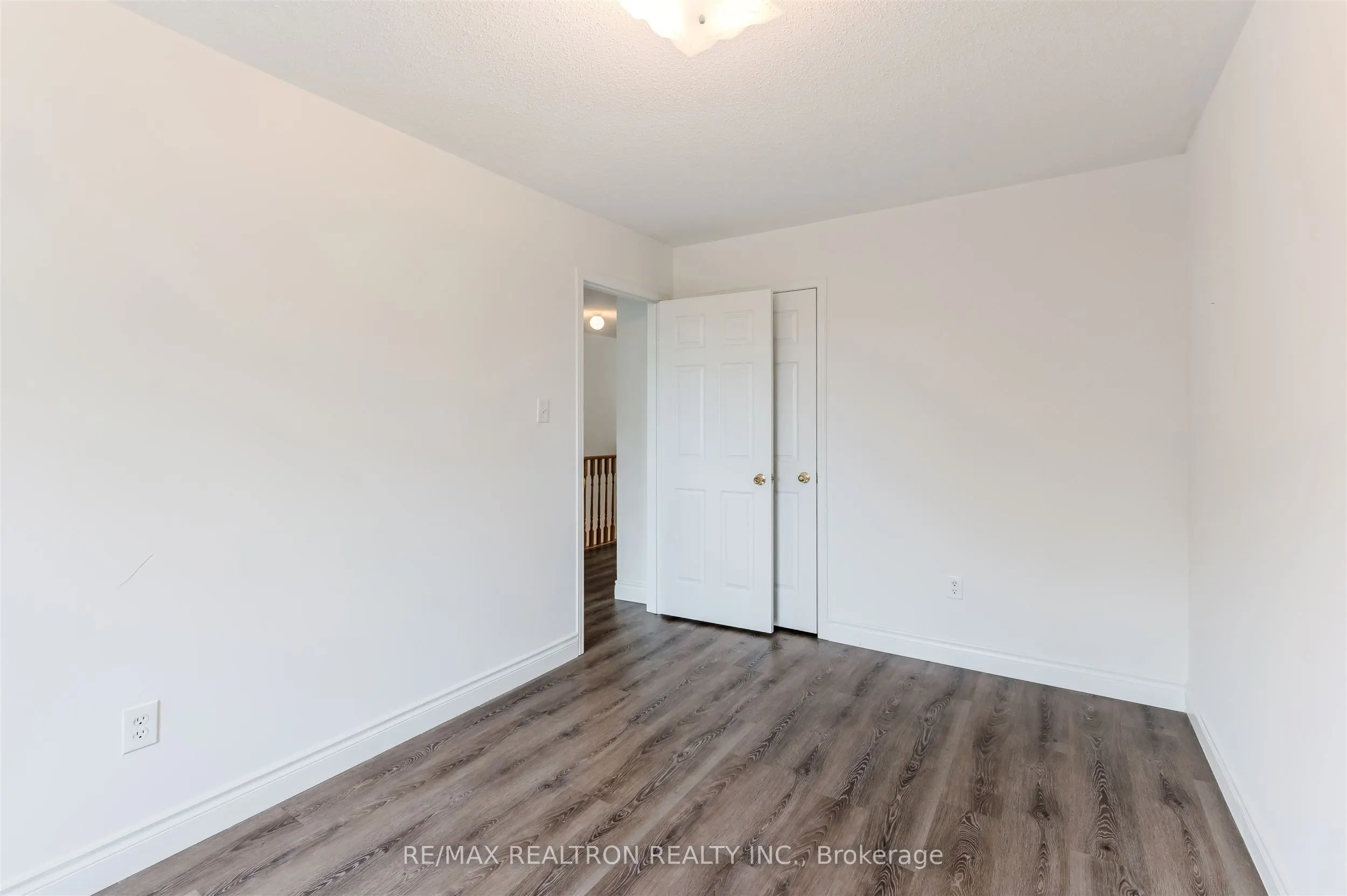76 Argento Crescent