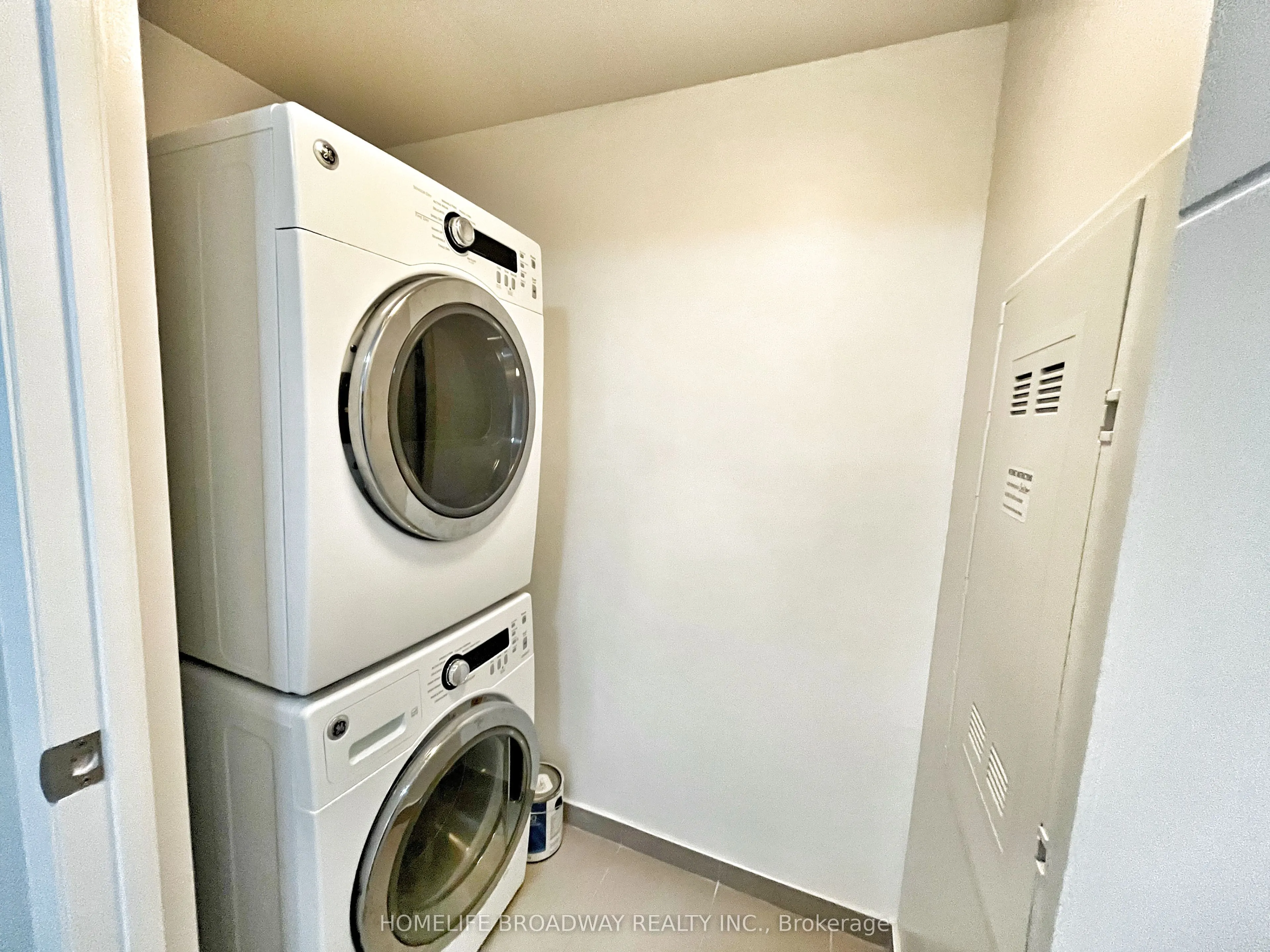 18 Uptown Drive, #606