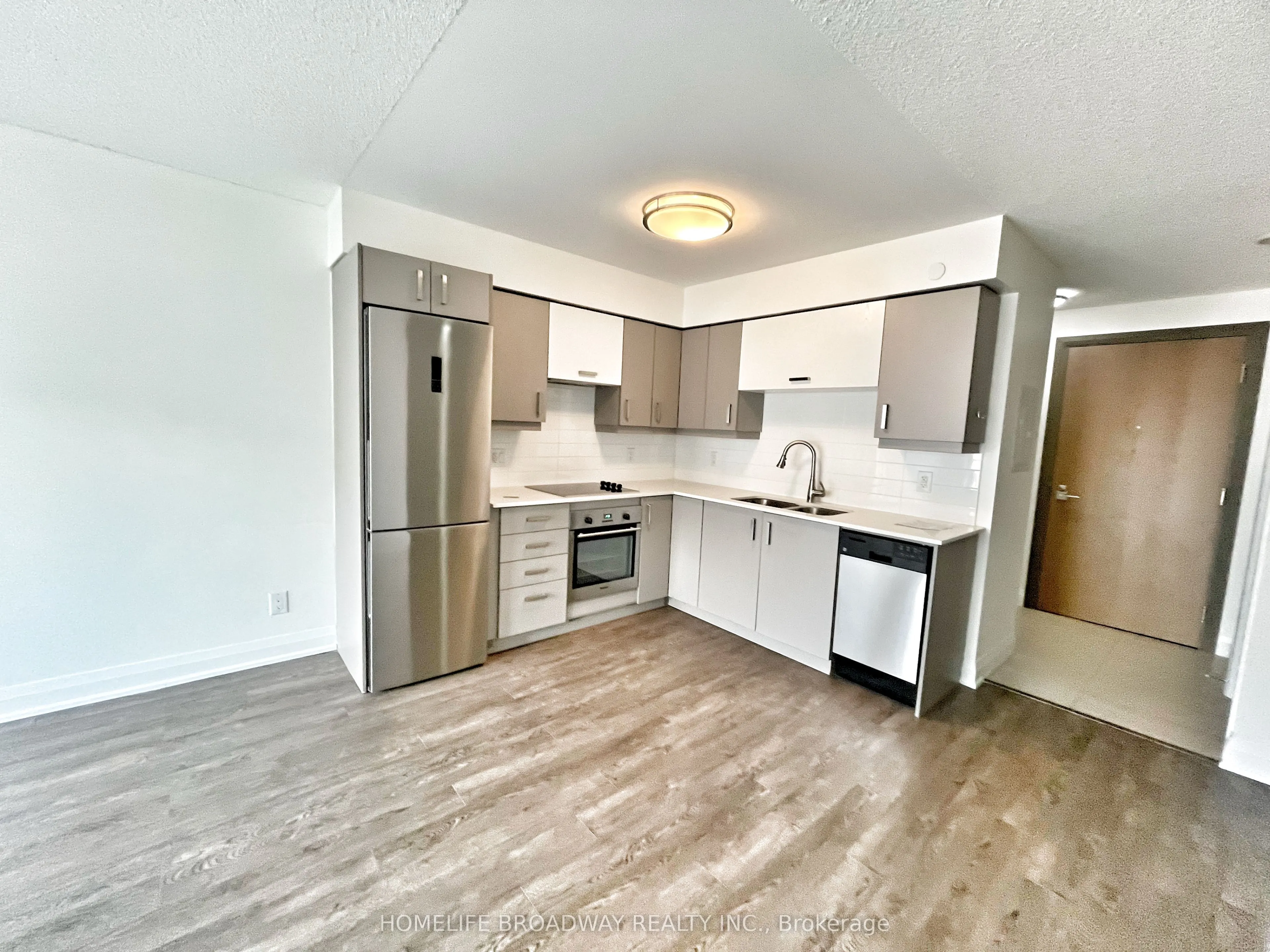 18 Uptown Drive, #606