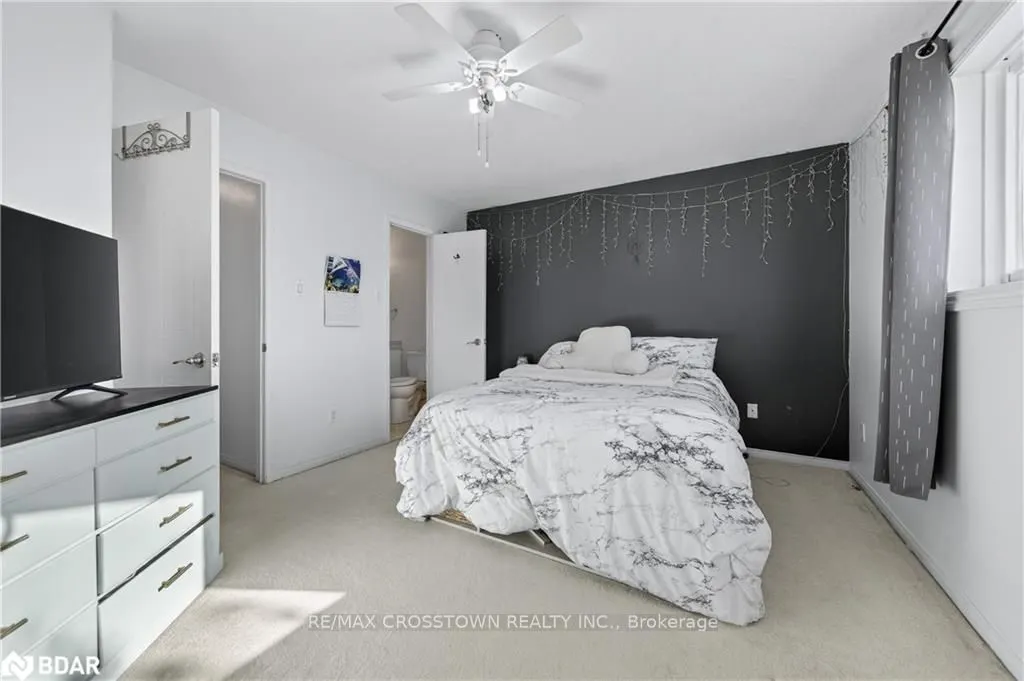 14 CORRIE Crescent