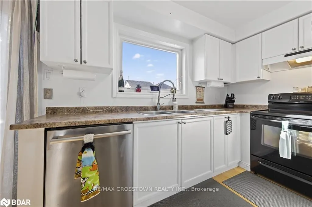14 CORRIE Crescent