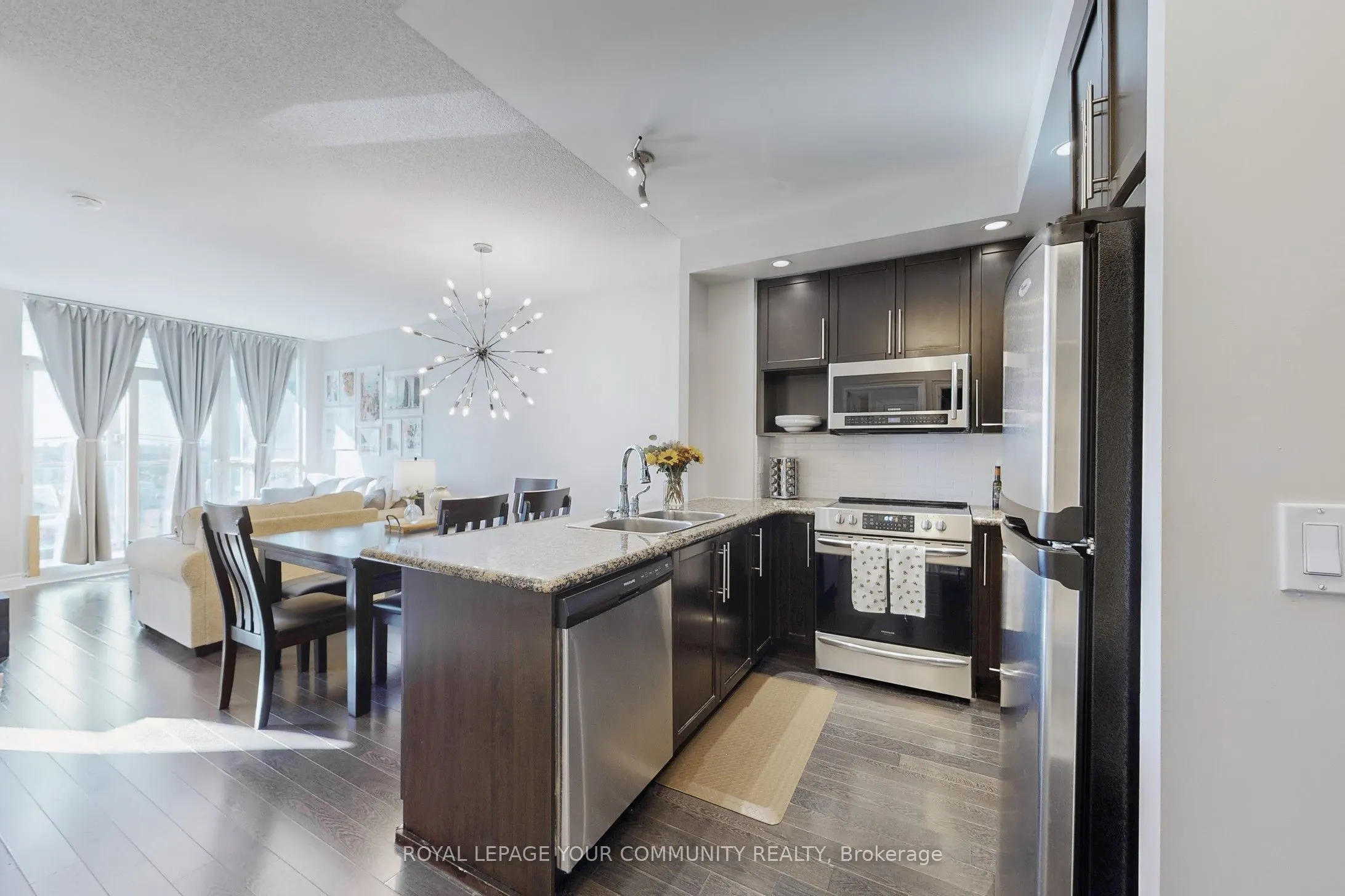 23 Cox Boulevard, #962