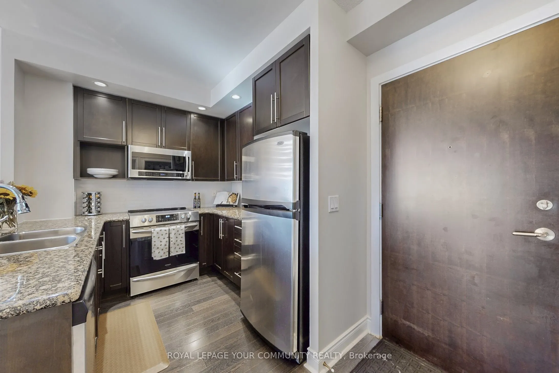 23 Cox Boulevard, #962