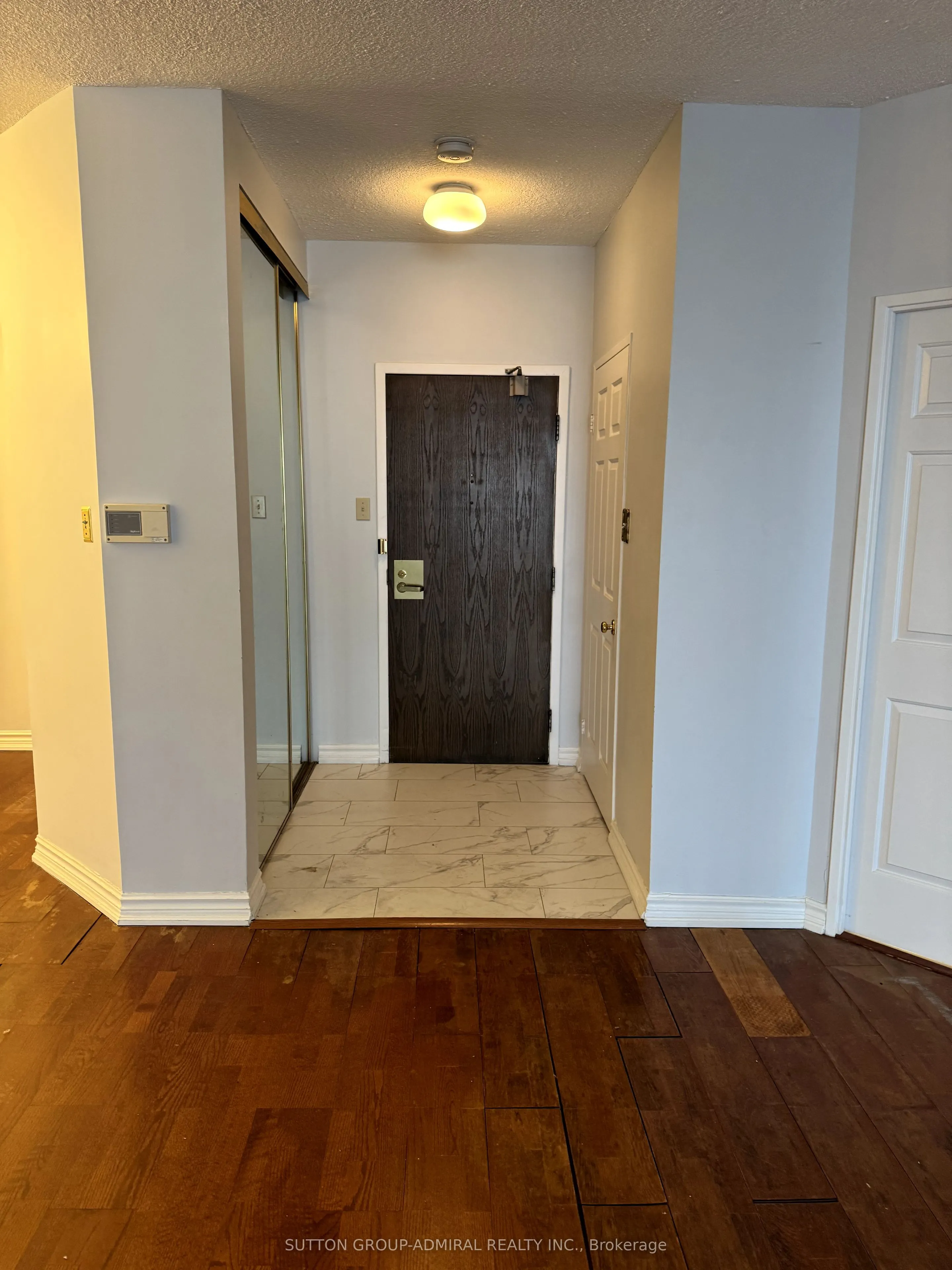 333 Clark Avenue W, #711