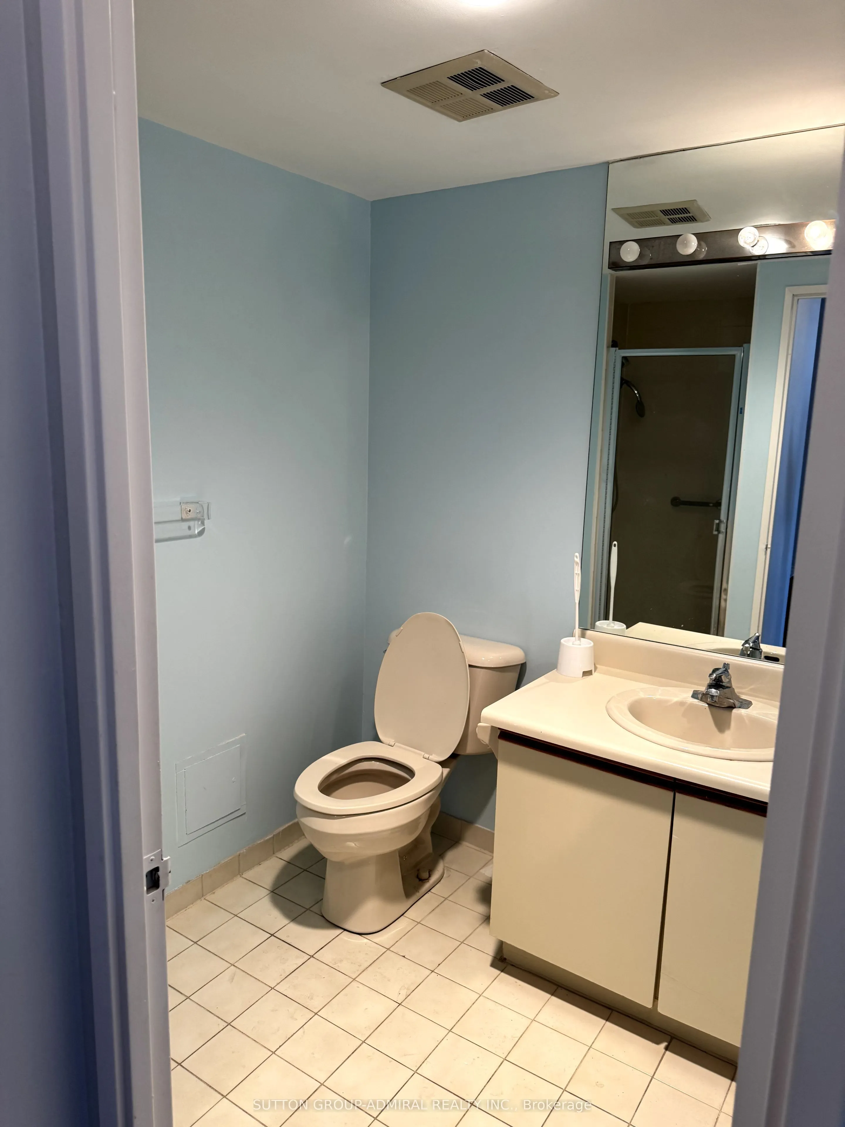 333 Clark Avenue W, #711