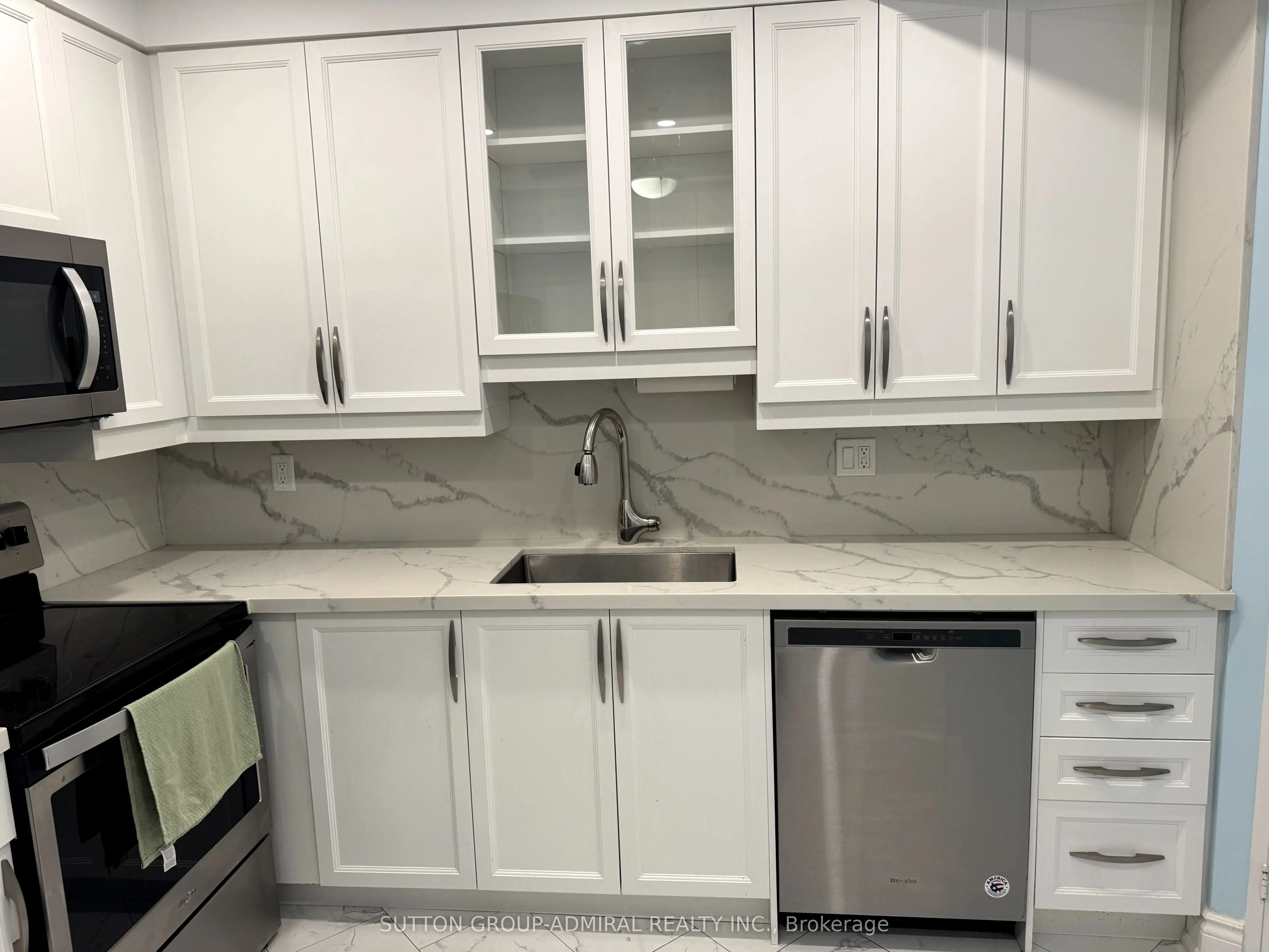 333 Clark Avenue W, #711