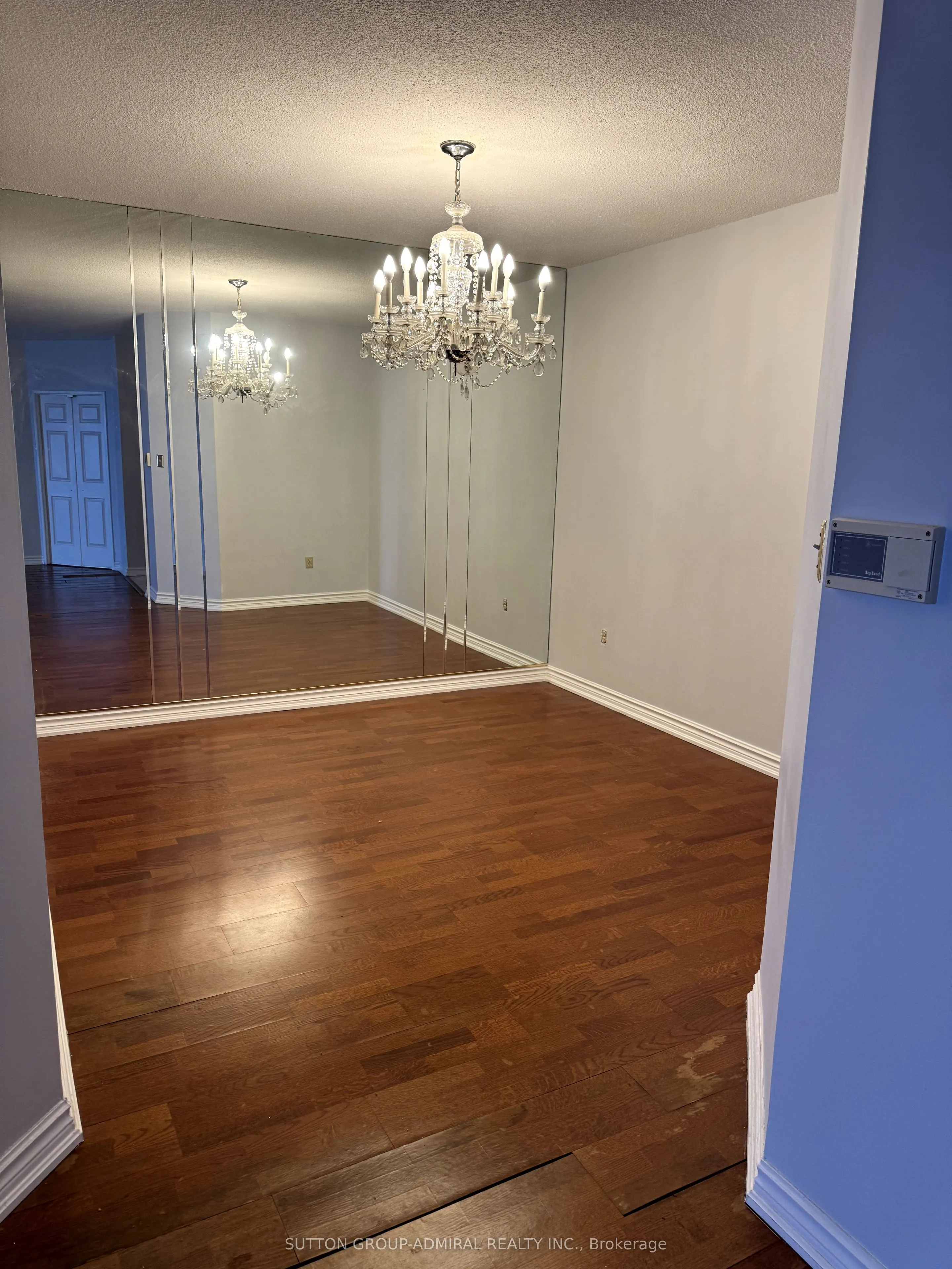 333 Clark Avenue W, #711