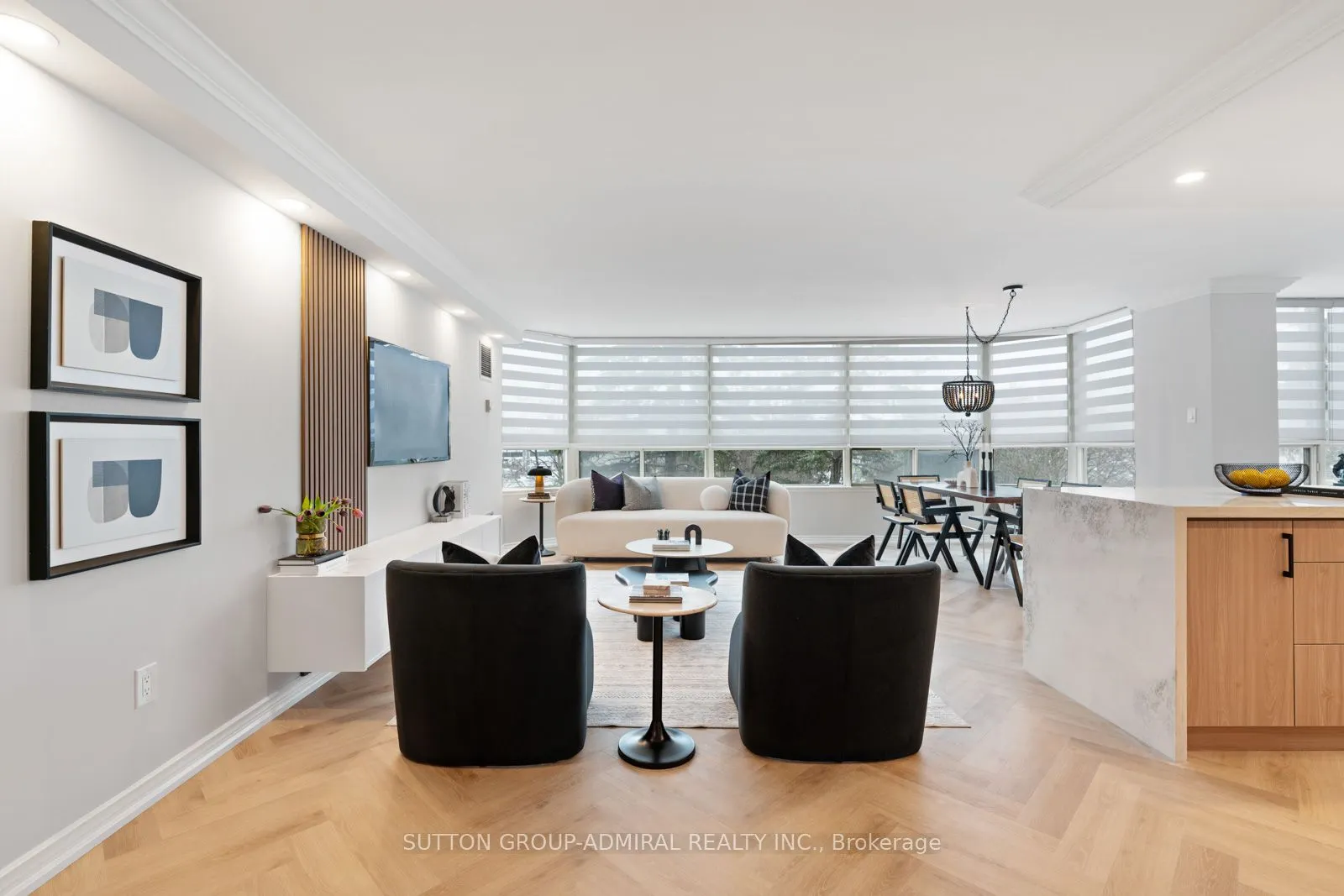 7 Townsgate Drive, #304