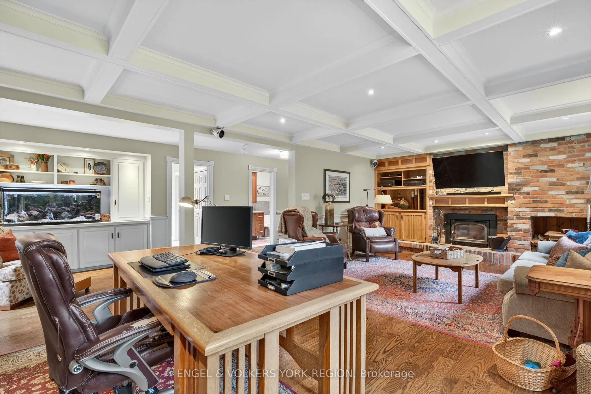 90 Dearbourne Avenue