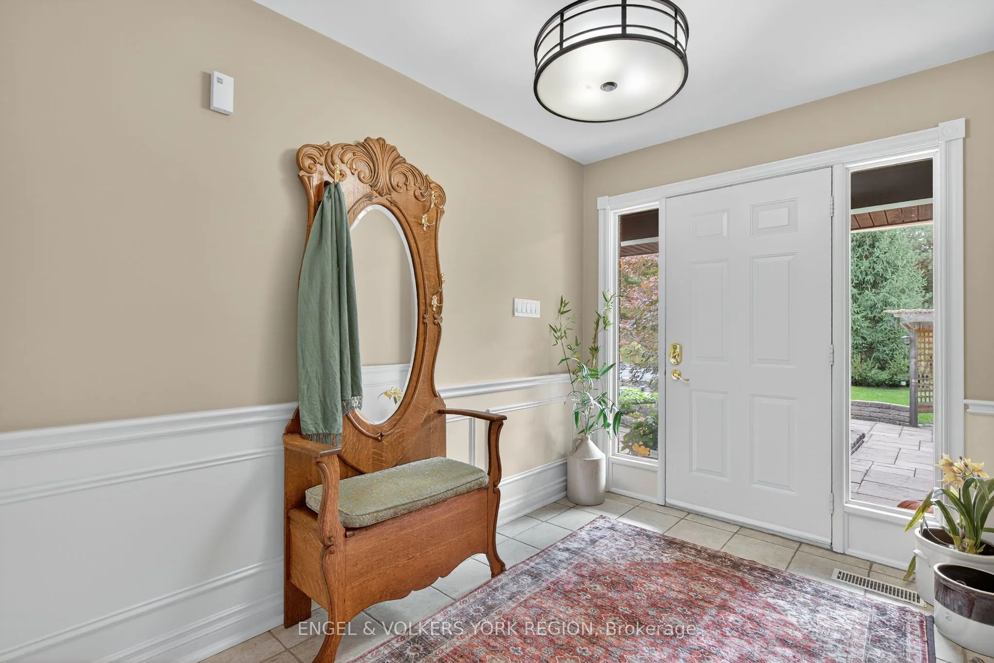 90 Dearbourne Avenue